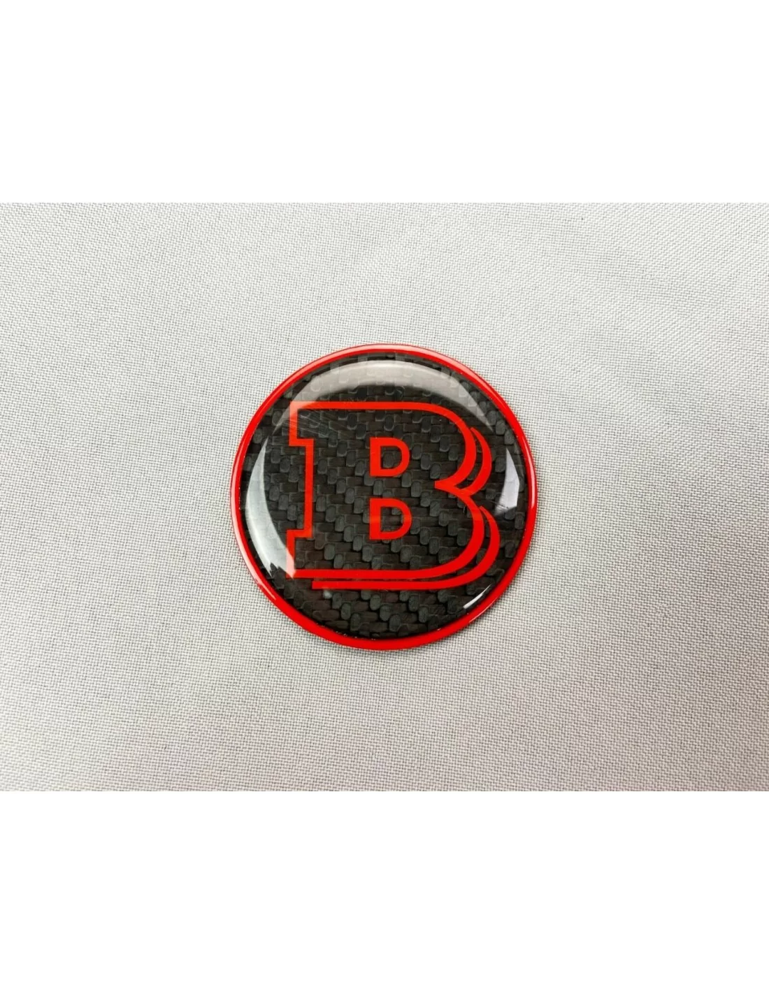 - logo & Emblems - 2-Komponenten-ROT-Metallic mit Carbon-Emblem des Brabus-Logos für die Motorhaube von Mercedes-Benz Fahrzeuge  - logo & Emblems - 2-Komponenten-ROT-Metallic mit Carbon-Emblem des Brabus-Logos für die Motorhaube von Mercedes-Benz Fahrzeuge