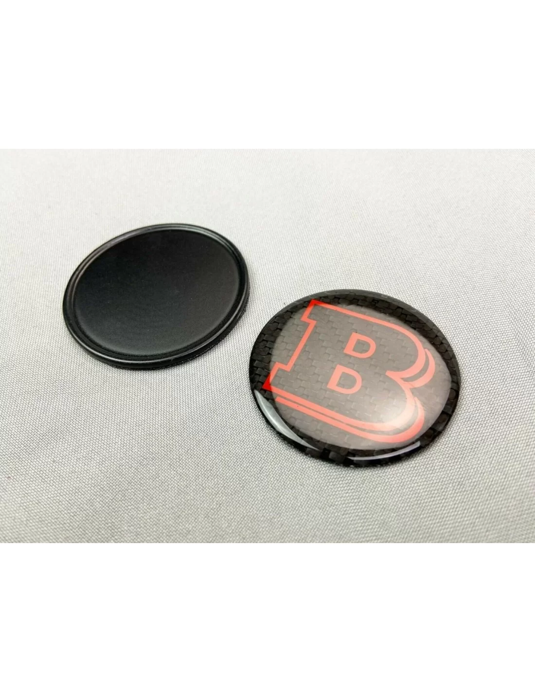  - logo & Emblems - Brabus Style 2-Komponenten-Schwarzmetallic mit Carbon-Plakette Logo-Emblem für Motorhaube von Mercedes-Benz 