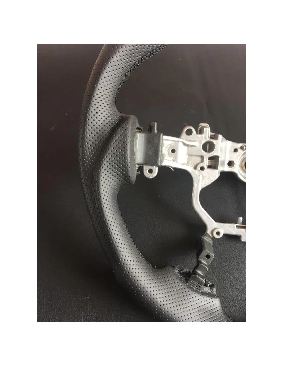  - Steering Wheels - Toyota Land Cruiser Stuur Carbon Leer - 5 - Upgrade je Toyota Land Cruiser met een premium carbon lederen s