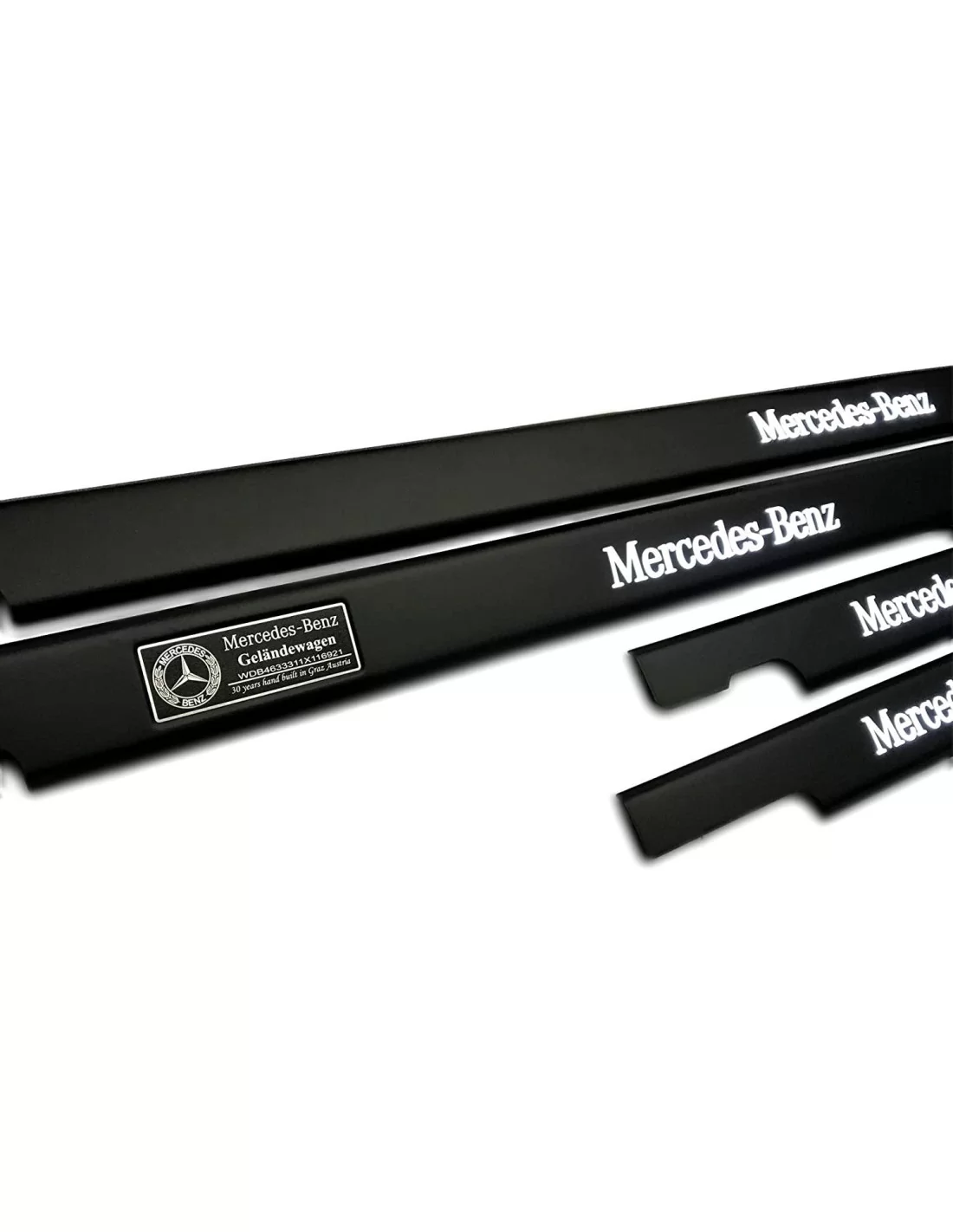 - Mercedes Benz - Soglie delle porte illuminate a LED opaco nero metallizzato per Mercedes-Benz G W463 - 3 - Acquista le soglie  - Mercedes Benz - Soglie delle porte illuminate a LED opaco nero metallizzato per Mercedes-Benz G W463 - 3 - Acquista le soglie