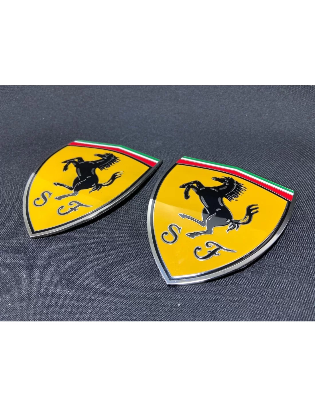  - logo & Emblems - Zestaw metalowych emblematów na słupki boczne Ferrari 360 Modena Yellow 65921900 - 8 - Wzbogać swoje Ferrari
