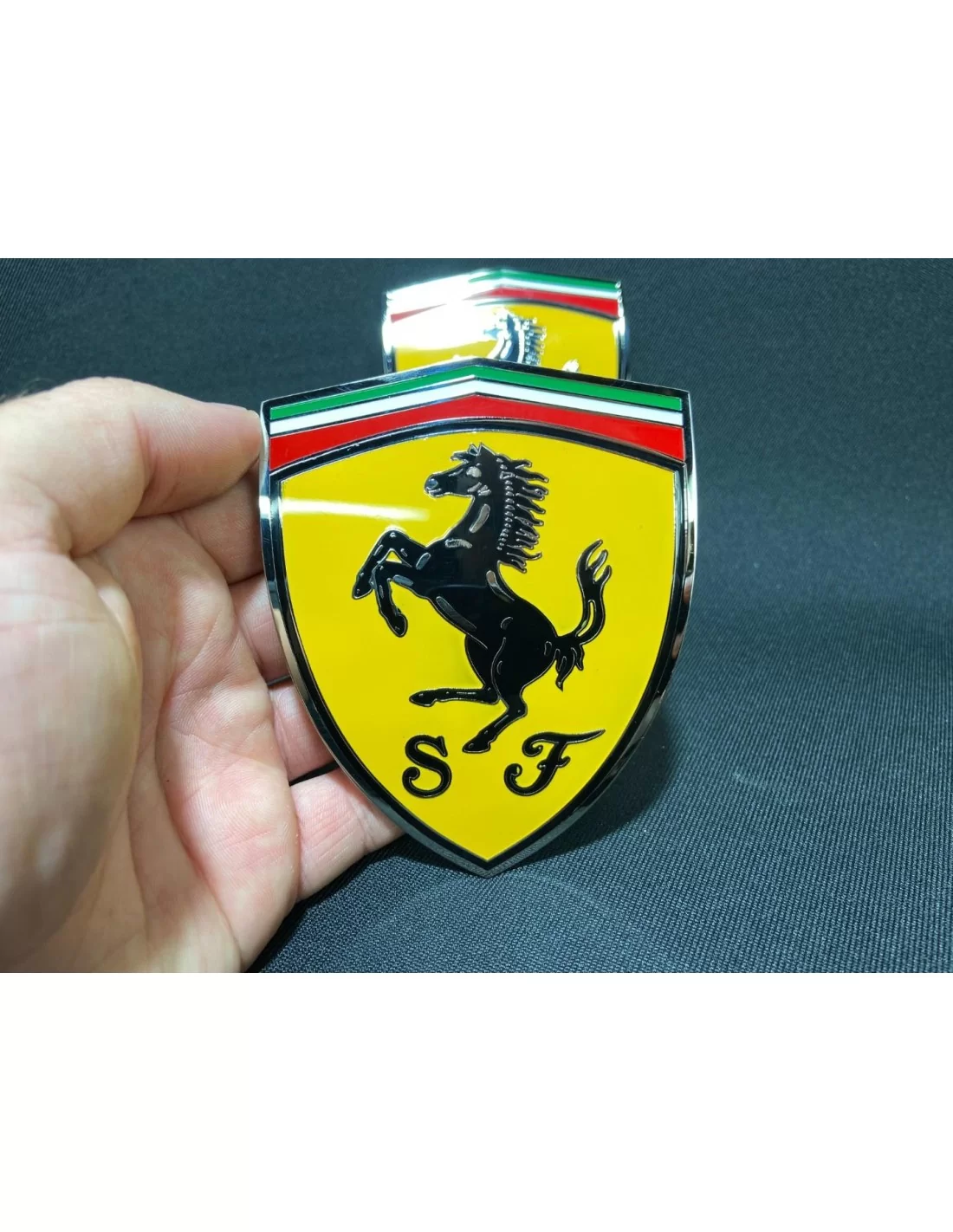  - logo & Emblems - Zestaw metalowych emblematów na słupki boczne Ferrari 360 Modena Yellow 65921900 - 12 - Wzbogać swoje Ferrar