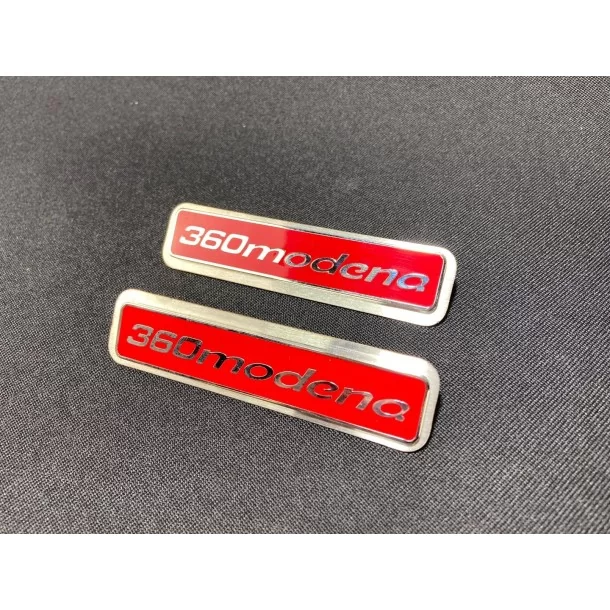  - logo & Emblems - Do Ferrari 360 Modena czerwone dywaniki emblemat plakietka metalik z chromem 2 szt. - 1 - Dodaj odrobinę ele