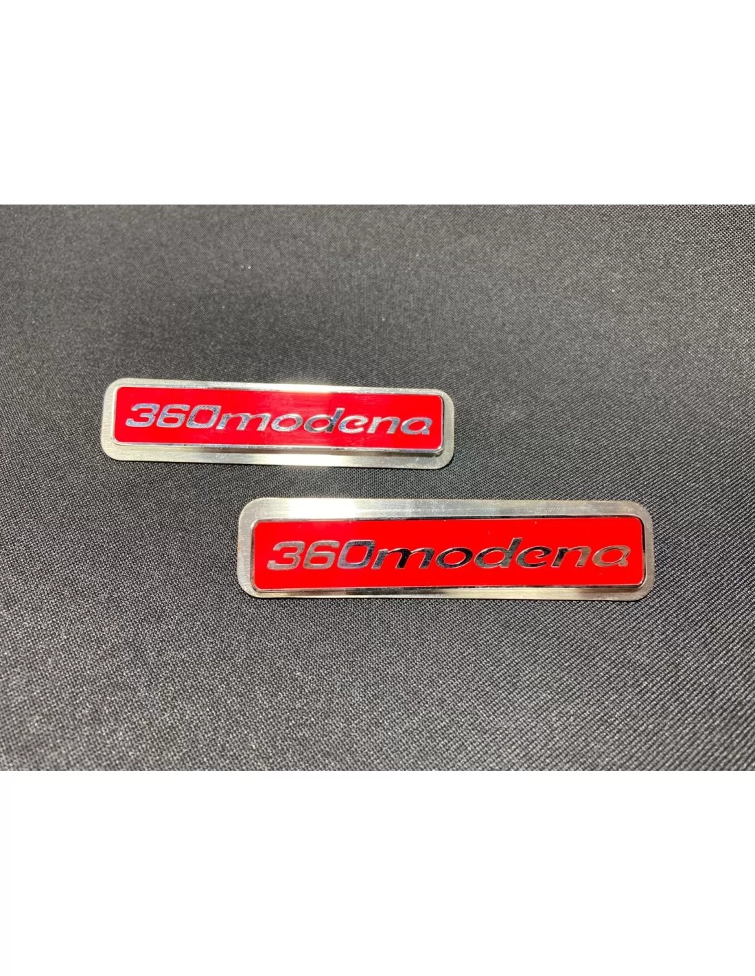  - logo & Emblems - Do Ferrari 360 Modena czerwone dywaniki emblemat plakietka metalik z chromem 2 szt. - 7 - Dodaj odrobinę ele