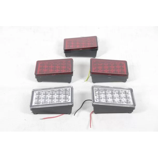  - Mercedes-Benz - Luzes do para-choques traseiro Brabus para Mercedes-Benz W463 Classe G - 1 - Compre luzes de para-choques tra