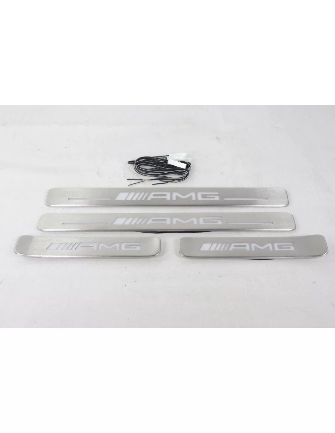  - Mercedes Benz - Soglie delle porte illuminate AMG LED metallizzato per Mercedes-Benz Classe G W463A W464 4 pz. - 3 - Aggiorna