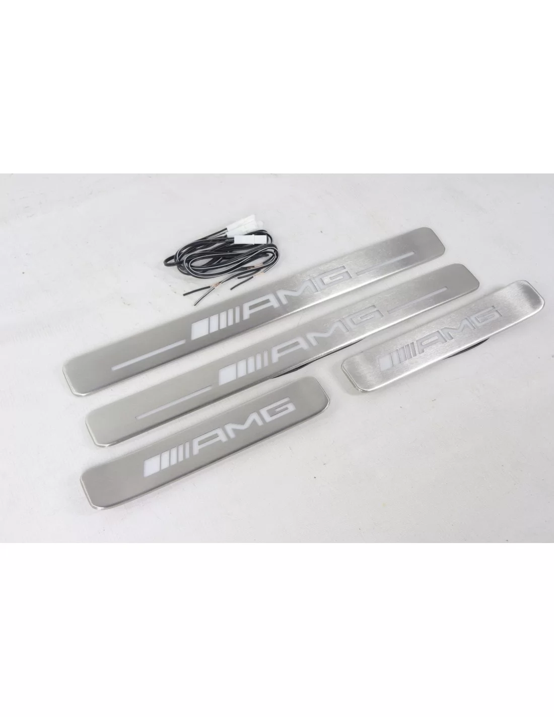  - Mercedes Benz - Soglie delle porte illuminate AMG LED metallizzato per Mercedes-Benz Classe G W463A W464 4 pz. - 5 - Aggiorna