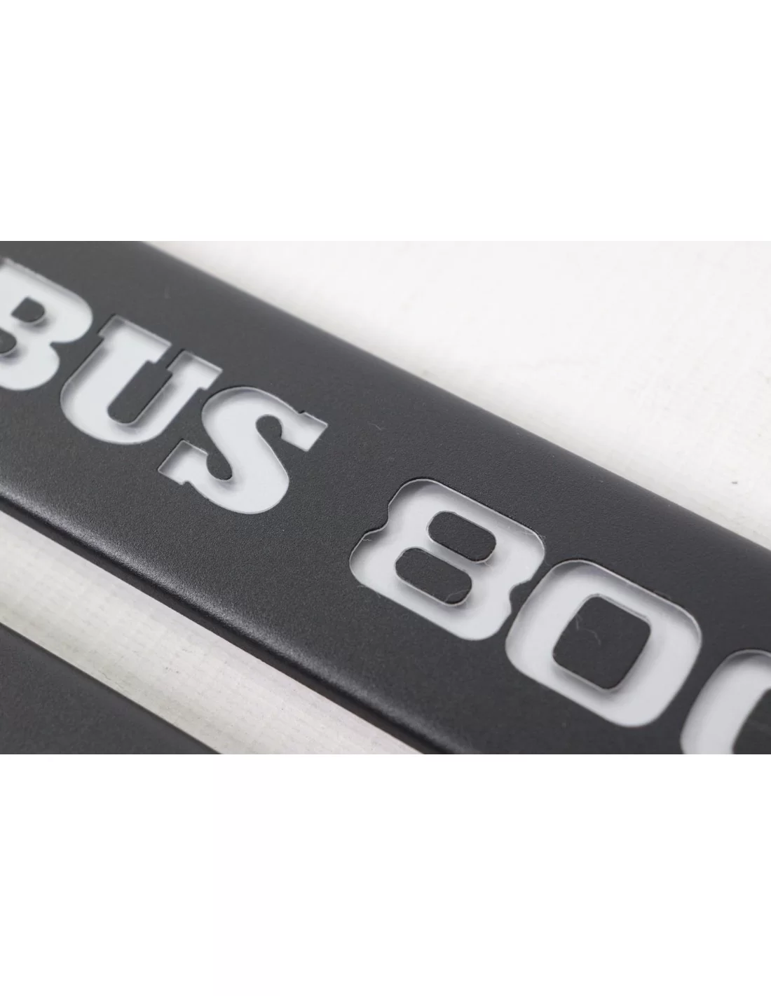 - Mercedes Benz - Brabus 800 LED metálico umbrales de las puertas iluminadas para Mercedes-Benz W463A W464 Clase G - 4 - Realce  - Mercedes Benz - Brabus 800 LED metálico umbrales de las puertas iluminadas para Mercedes-Benz W463A W464 Clase G - 4 - Realce