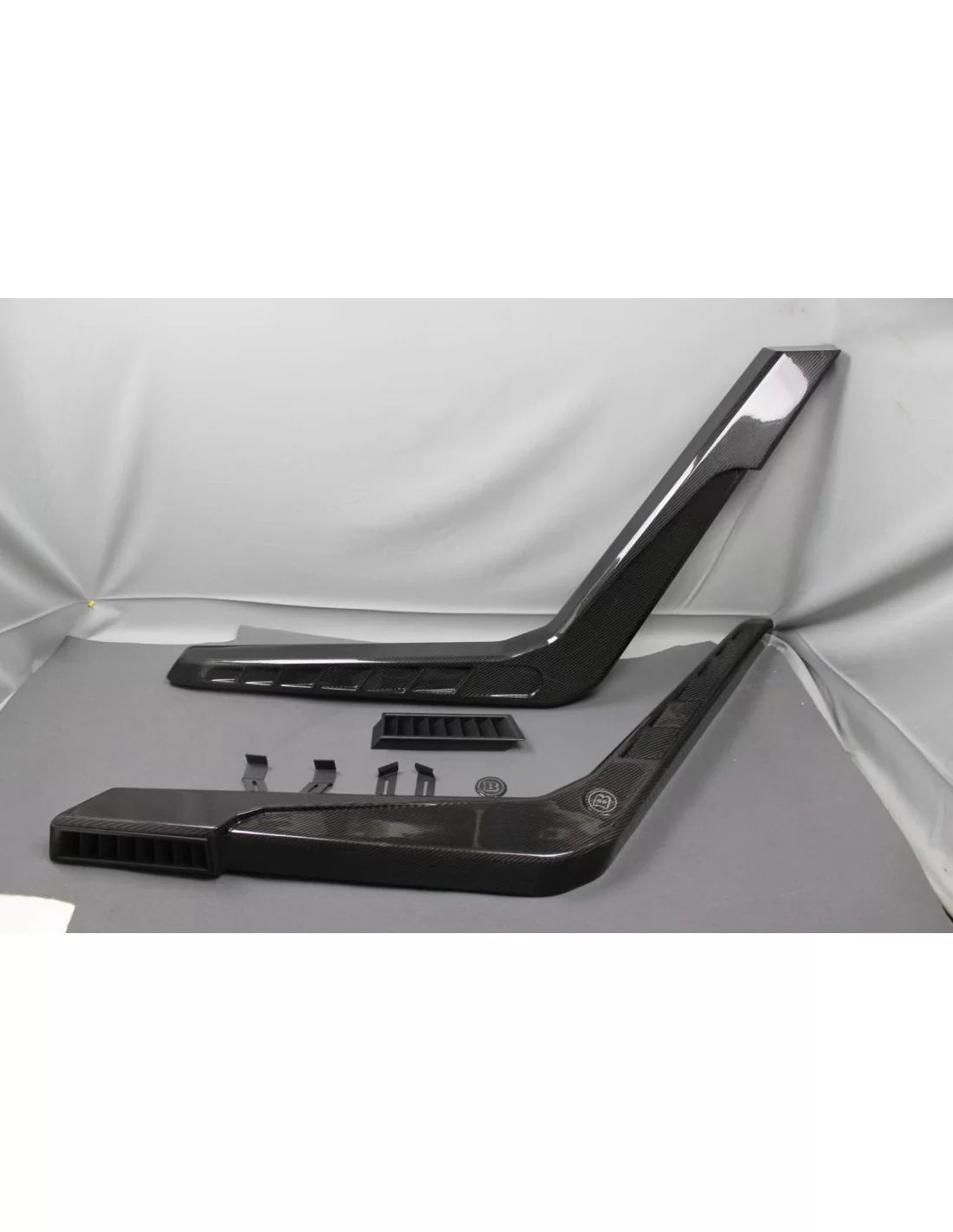  - Mercedes-Benz - Koolstofvezel luchtinlaat Brabus snorkels voor Mercedes-Benz W463 G-Wagon 6x6 - 1 - Koop de Brabus Snorkels v