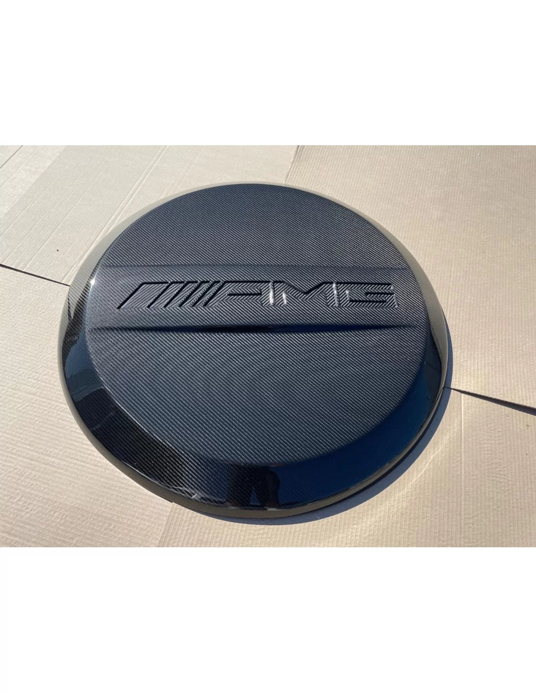  - Mercedes-Benz - 用于梅赛德斯-奔驰 W463 G 级轿车的碳纤维 AMG 后备胎板罩 - 4 - 在 Tuneverse 购买适用于梅赛德斯-奔驰 W463 的碳纤维 AMG 后备胎板盖！今天就提升您的 G-Class 风格！⏳✋