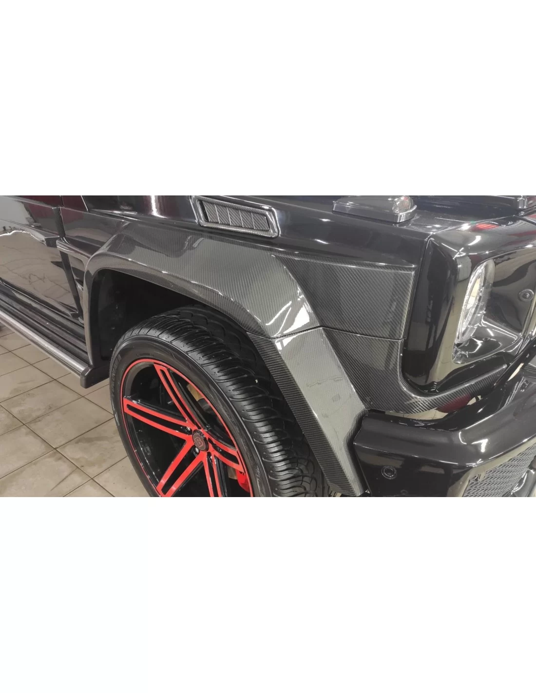  - Mercedes Benz - Brabus-Karosseriekit aus Kohlefaser für den W463 3-Türer der G-Klasse - 5 - Veredeln Sie Ihre Mercedes-Benz W