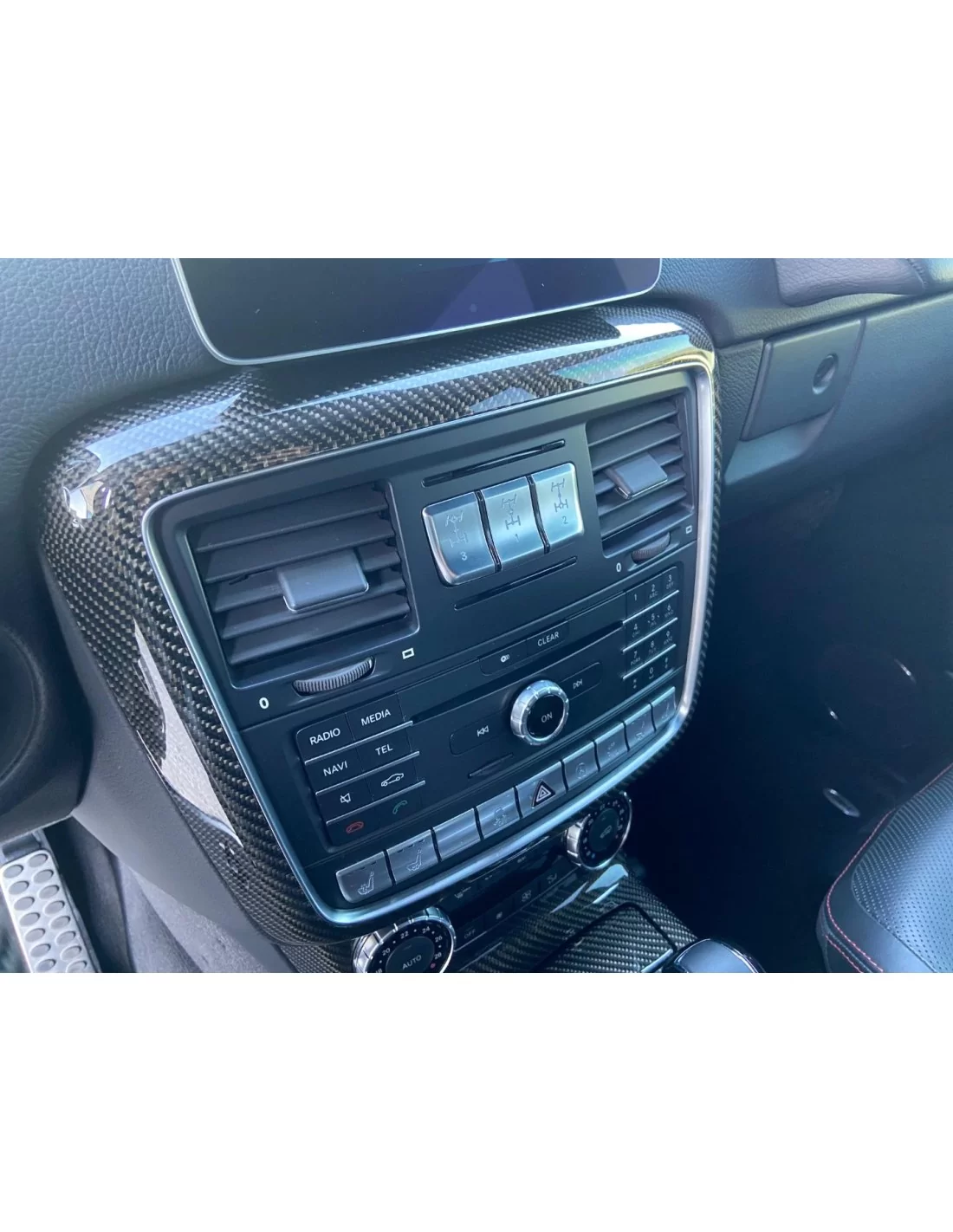 - Mercedes-Benz - Carbon fiber interior dashboard panels trim replacement for Mercedes-Benz W463 - 10 - Enhance your Mercedes-B - Mercedes-Benz - Carbon fiber interior dashboard panels trim replacement for Mercedes-Benz W463 - 10 - Enhance your Mercedes-B