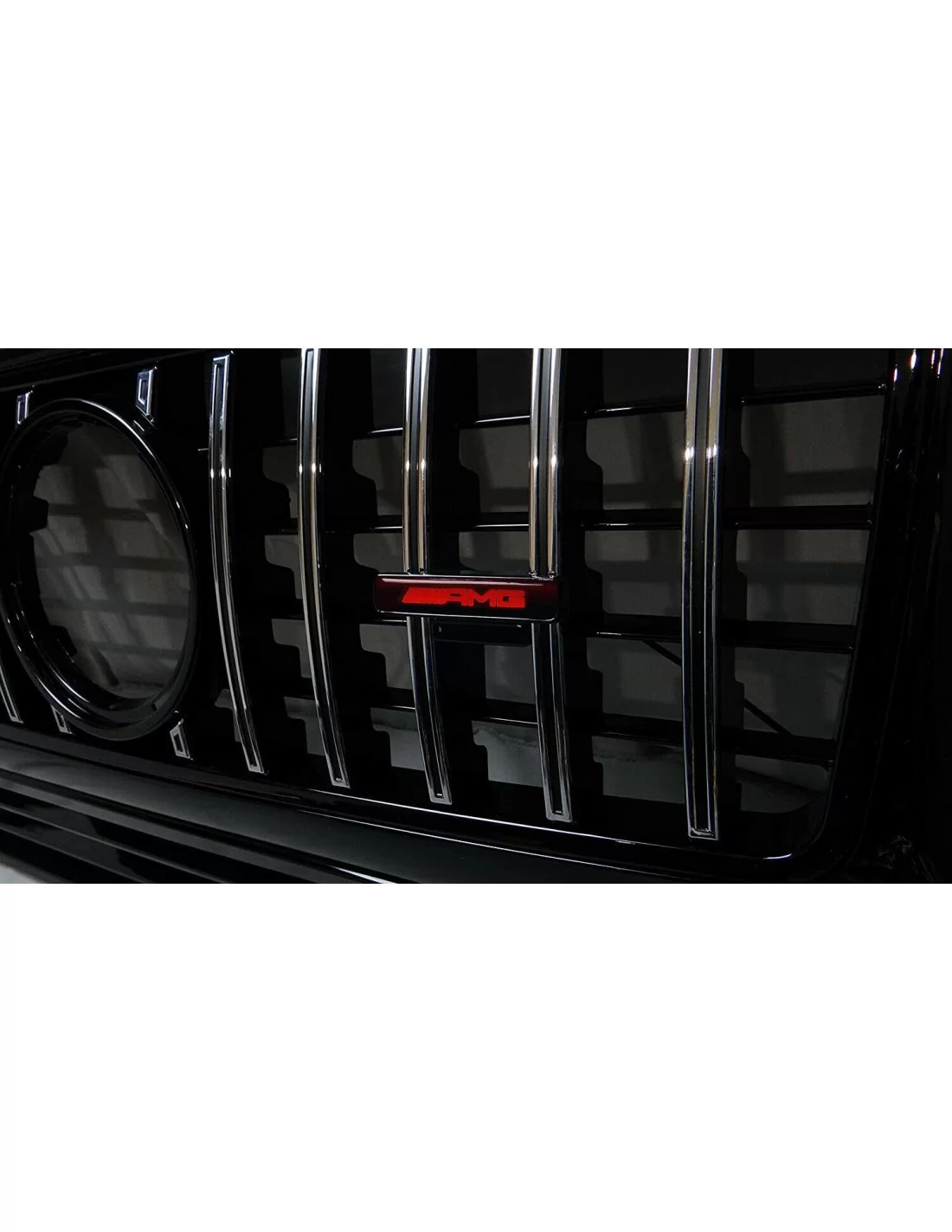  - logo & Emblems - Grille LED AMG rouge pour Mercedes W463 G Wagon - 4 - Améliorez votre Mercedes-Benz W463 G Wagon avec l'embl