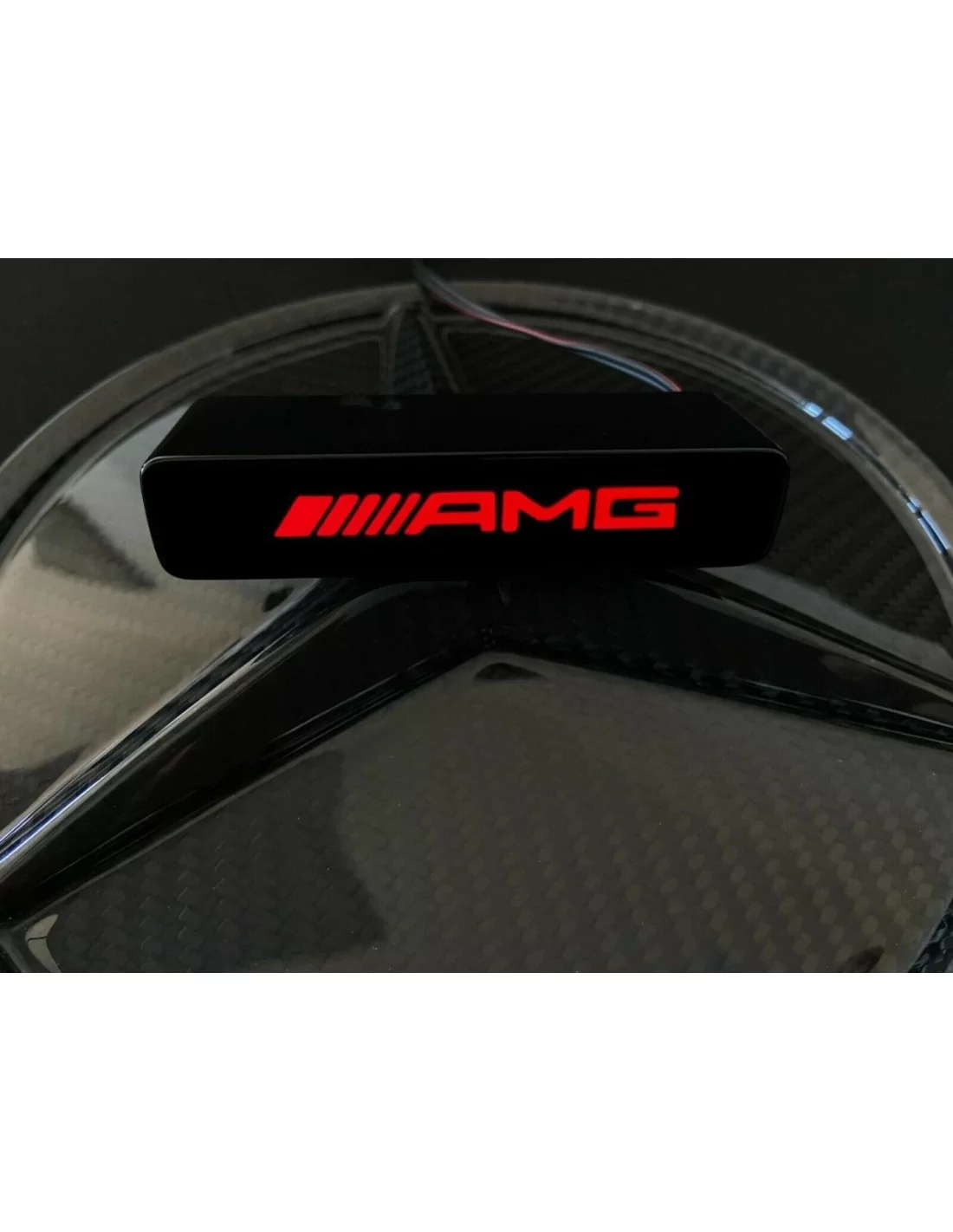  - logo & Emblems - Grille LED AMG rouge pour Mercedes W463 G Wagon - 6 - Améliorez votre Mercedes-Benz W463 G Wagon avec l'embl