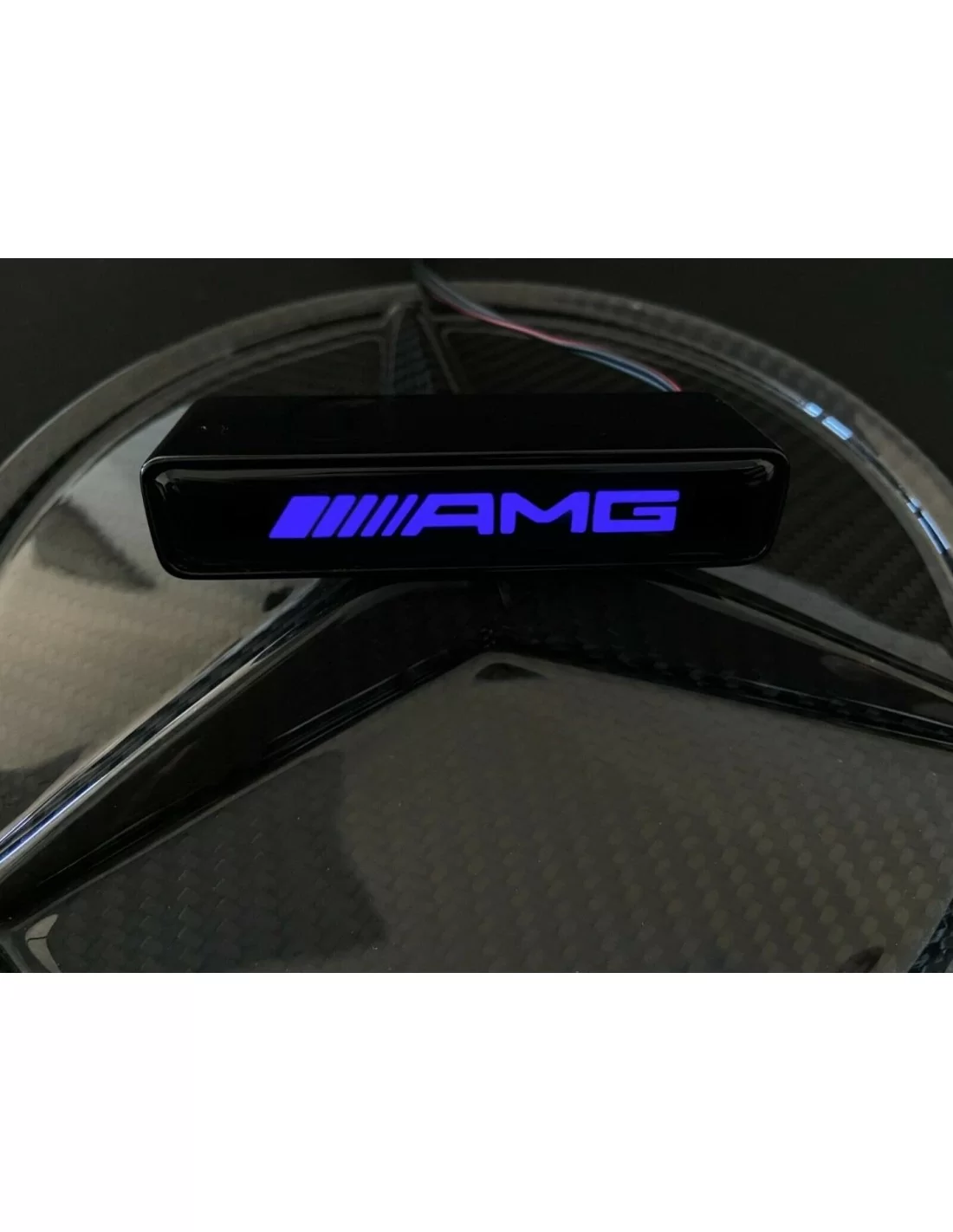  - logo & Emblems - Kratka AMG LED z niebieskim emblematem logo dla Mercedesa W463 G Wagon - 4 - Ulepsz swój Mercedes-Benz W463 