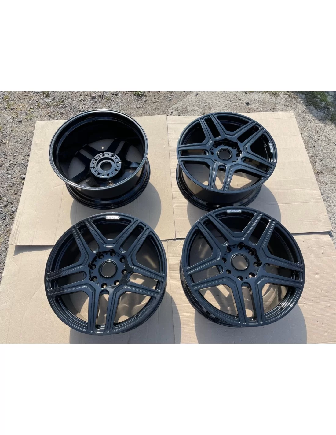 - Mercedes-Benz - 用于梅赛德斯 W463 4x4 的原装 R22 Gloss Brabus Monoblock 轮辋 - 4 - 使用原装 R22 Gloss Brabus Monoblock 轮毂,提升您的奔驰 W463 4x4 的档 - Mercedes-Benz - 用于梅赛德斯 W463 4x4 的原装 R22 Gloss Brabus Monoblock 轮辋 - 4 - 使用原装 R22 Gloss Brabus Monoblock 轮毂,提升您的奔驰 W463 4x4 的档