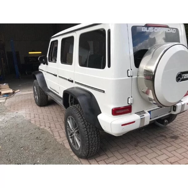  - Mercedes-Benz - メルセデスベンツ W463A 4x4 Gワゴン用グラスファイバーフェンダーフレア 4枚入 - 1 - Mercedes-Benz メルセデスベンツ W463A 4x4 Gワゴン用グラスファイバーフェンダーフレア 4枚入