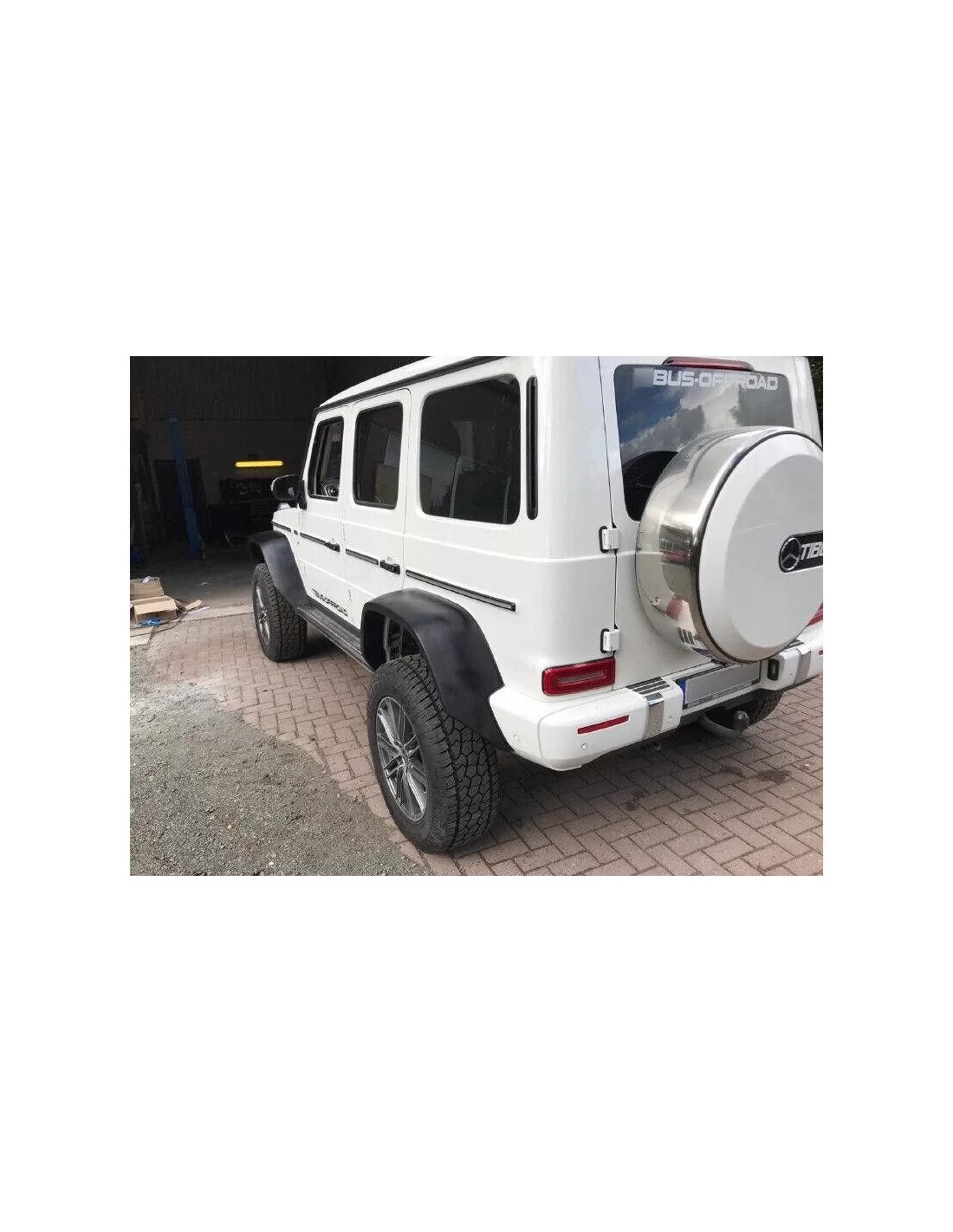  - Mercedes-Benz - メルセデスベンツ W463A 4x4 Gワゴン用グラスファイバーフェンダーフレア 4枚入 - 1 - Mercedes-Benz メルセデスベンツ W463A 4x4 Gワゴン用グラスファイバーフェンダーフレア 4枚入