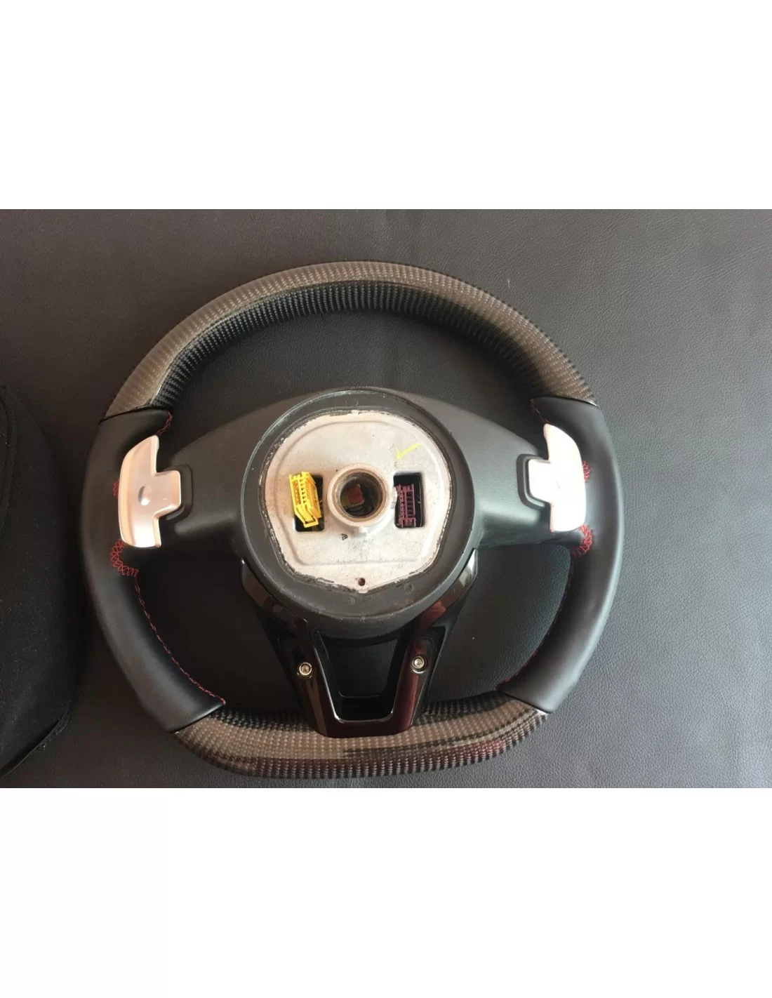 - Steering Wheels - Mercedes-Benz CLA CLS GLE Volante em pele de carbono - 7 - Actualize para o volante Mercedes-Benz CLA, CLS,  - Steering Wheels - Mercedes-Benz CLA CLS GLE Volante em pele de carbono - 7 - Actualize para o volante Mercedes-Benz CLA, CLS,