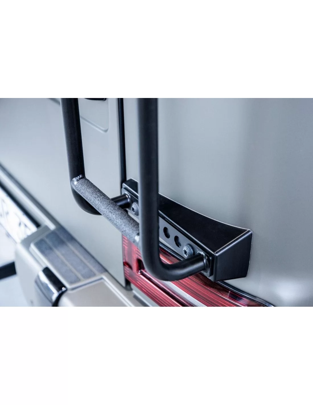 - Mercedes Benz - Scala di accesso al tetto per Mercedes-Benz W463A 4x4 G-Wagon - 3 - Accedete facilmente al vostro tetto con q - Mercedes Benz - Scala di accesso al tetto per Mercedes-Benz W463A 4x4 G-Wagon - 3 - Accedete facilmente al vostro tetto con q