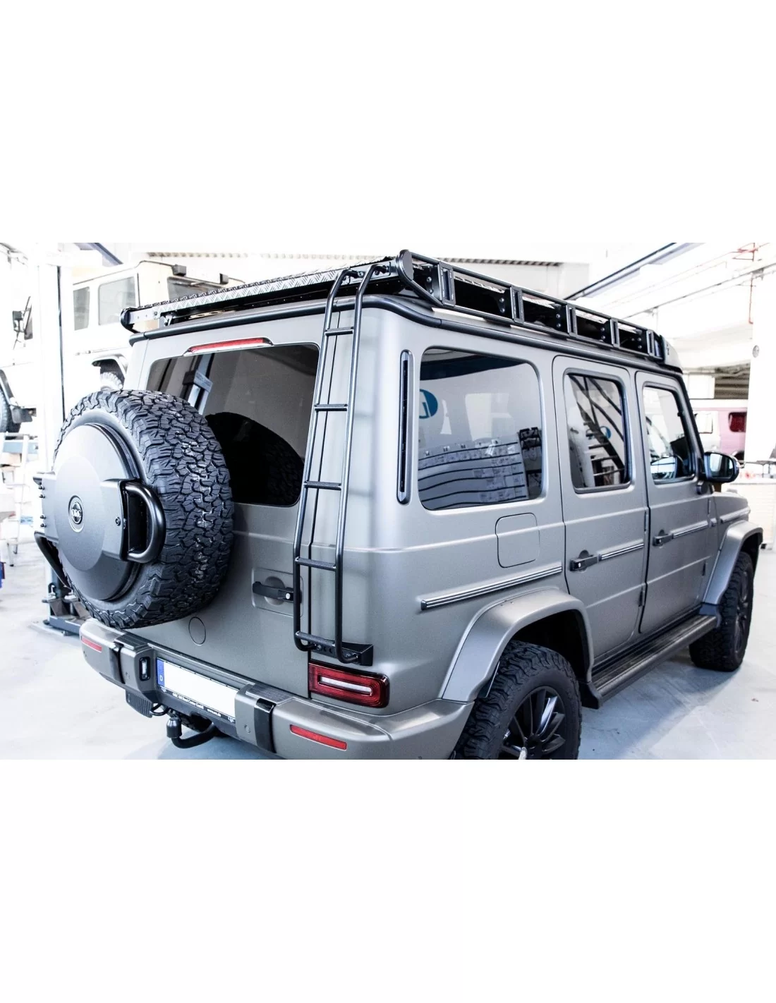 - Mercedes-Benz - Toegangsladder voor Mercedes-Benz W463A 4x4 G-Wagon - 4 - Gemakkelijk toegang tot uw dak met deze Dak Toegang  - Mercedes-Benz - Toegangsladder voor Mercedes-Benz W463A 4x4 G-Wagon - 4 - Gemakkelijk toegang tot uw dak met deze Dak Toegang