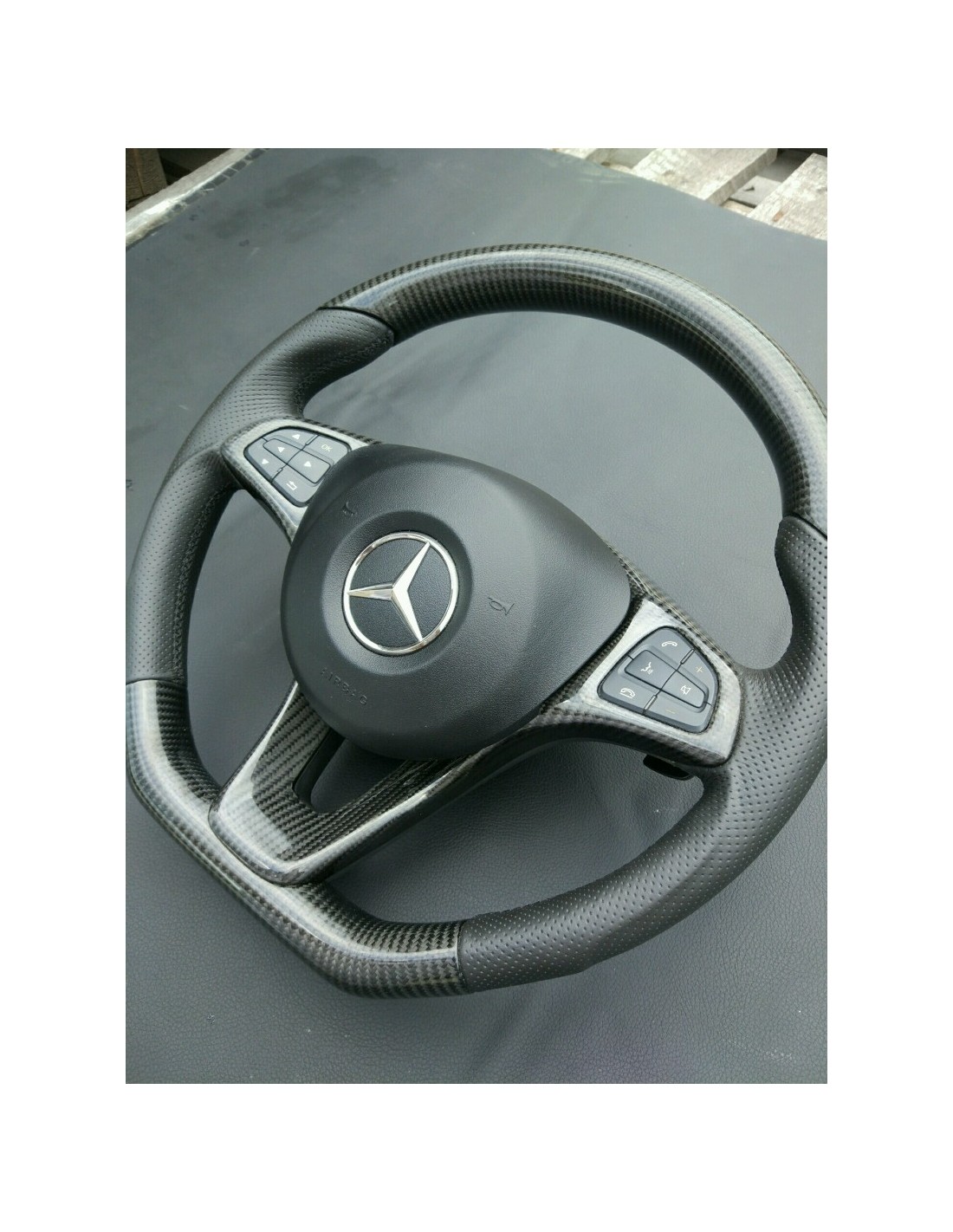  - Volante - Mercedes-Benz CLA CLS GLE Volante in pelle di carbonio - 1 - Migliorate la vostra esperienza di guida con il volant