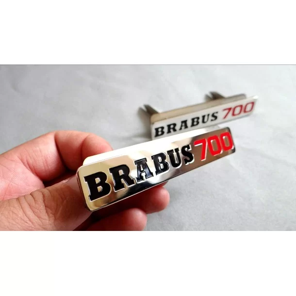  - logo & Emblems - Tapis de sol métallique Brabus 700 emblème pour Mercedes-Benz W463 Classe G set 2pcs - 1 - Obtenez l'emblème