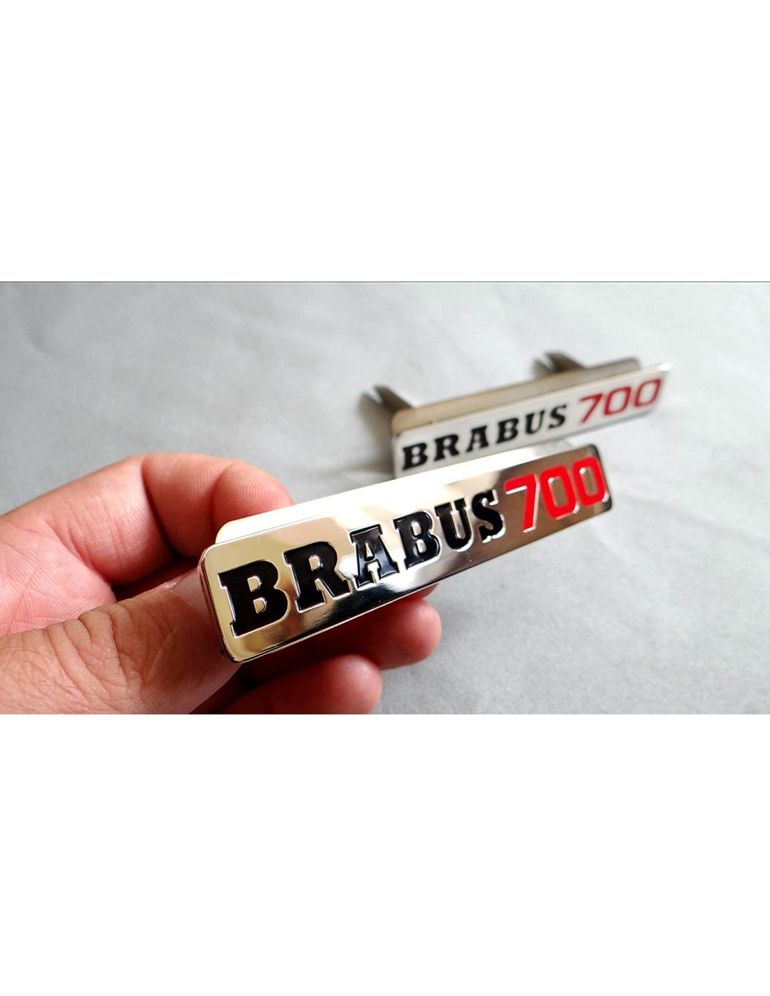 - logo & Emblems - Metalowe dywaniki Brabus 700 z emblematem do Mercedes-Benz W463 G-Class zestaw 2szt. - 1 - Zdobądź metaliczn - logo & Emblems - Metalowe dywaniki Brabus 700 z emblematem do Mercedes-Benz W463 G-Class zestaw 2szt. - 1 - Zdobądź metaliczn