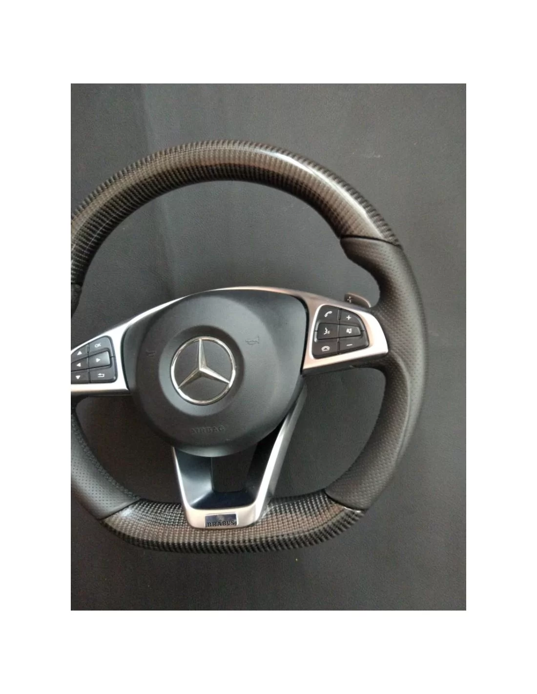  - Steering Wheels - 梅赛德斯-奔驰 CLA CLS GLE 碳皮方向盘 - 3 - 梅赛德斯-奔驰 CLA、CLS、GLE 碳纤维真皮方向盘为您的座驾升级，尽显豪华与性能。立即订购！✖️✨