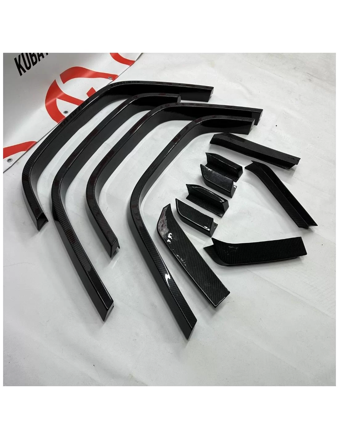  - Mercedes Benz - Extensiones de guardabarros de fibra de carbono para Mercedes-Benz Clase G W463A 4x4 - 4 - Mejora tu Mercedes