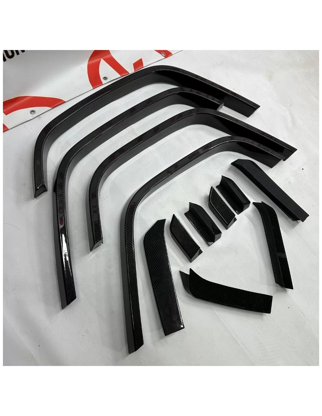  - Mercedes Benz - Extensiones de guardabarros de fibra de carbono para Mercedes-Benz Clase G W463A 4x4 - 6 - Mejora tu Mercedes