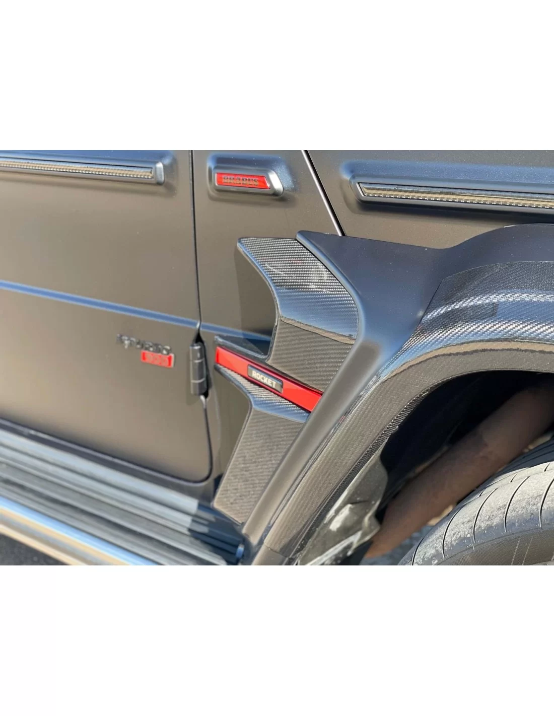 - Mercedes Benz - Kit carrozzeria in fibra di carbonio Brabus Widestar Rocket set inserti Mercedes Classe G - 3 - Trasformate l - Mercedes Benz - Kit carrozzeria in fibra di carbonio Brabus Widestar Rocket set inserti Mercedes Classe G - 3 - Trasformate l