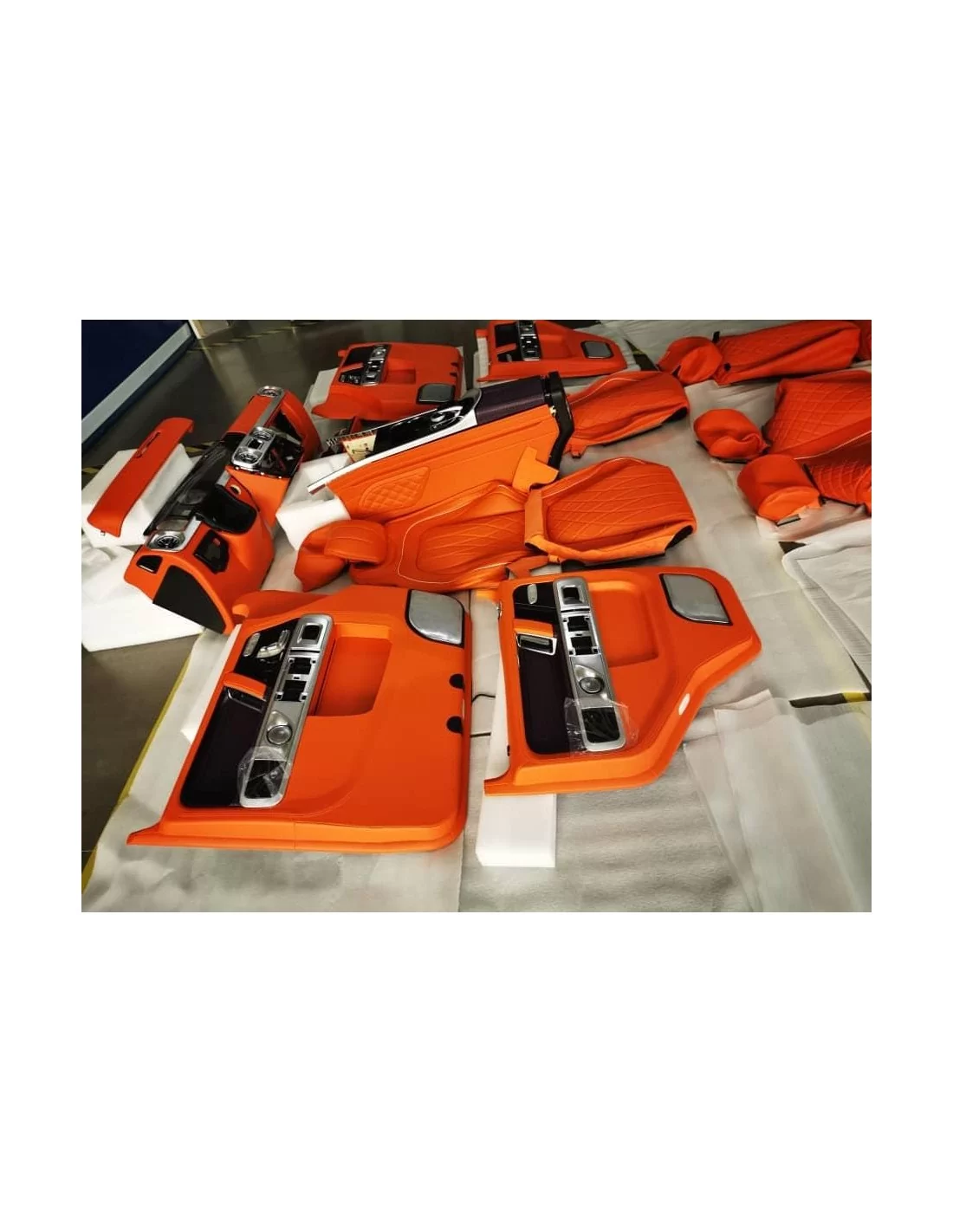  - Mercedes-Benz - 梅赛德斯 W463 四轮驱动 G-CLASS 全车内饰 新 W463A 风格 - 13 - 为您的梅赛德斯 W463 四轮驱动 G 级轿车升级一套完整的 W463A 风格内饰。现在就在 Tuneverse 订购并改造您