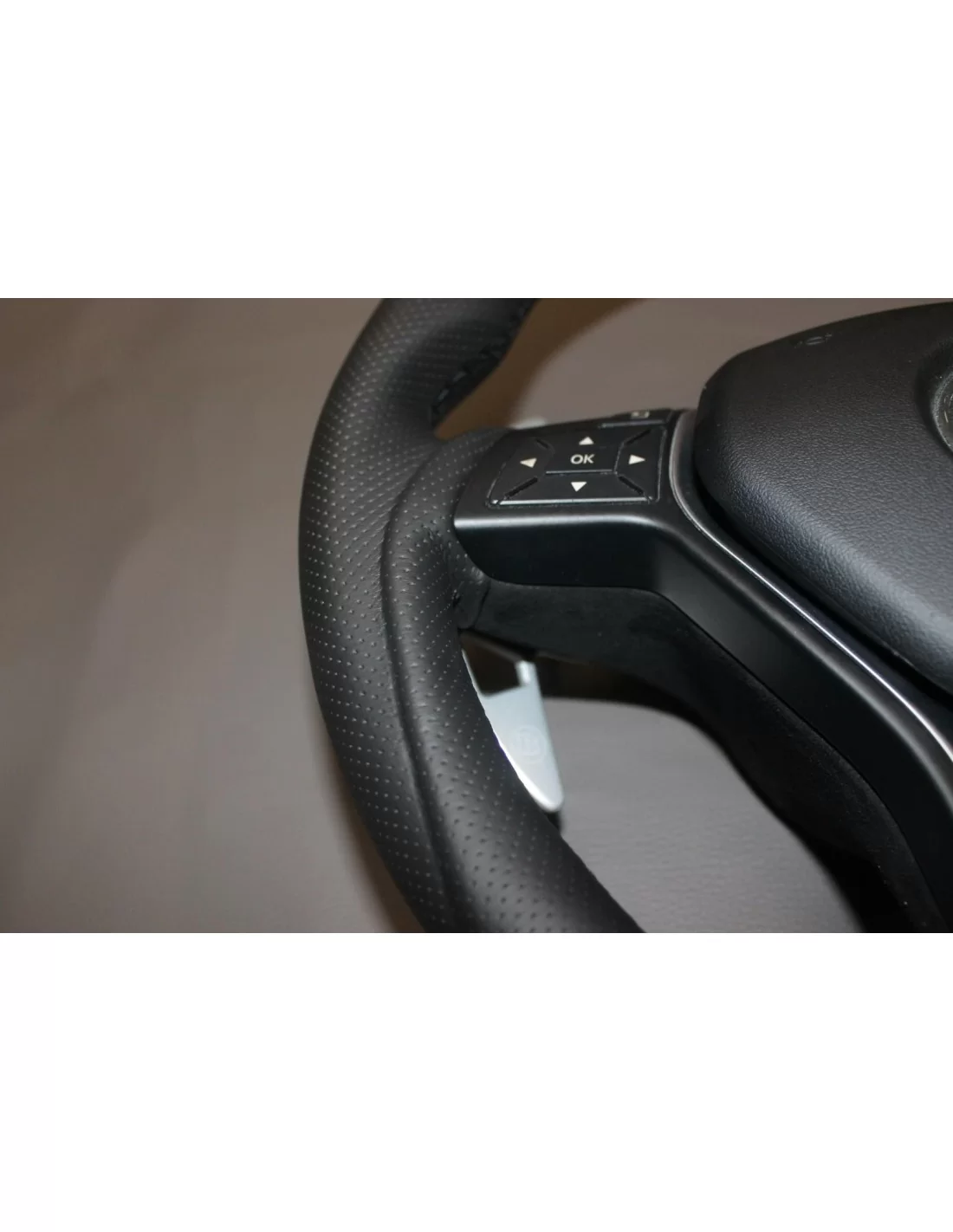  - Steering Wheels - メルセデスベンツ CLA CLS GLE ステアリングホイールレザーアルカンターラ - 3 - Steering Wheels メルセデスベンツ CLA CLS GLE ステアリングホイールレザーアルカンターラ