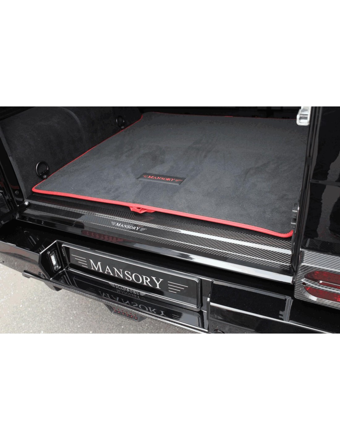 - Mercedes Benz - Heckklappenschweller aus Carbon Mansory LED beleuchtet Mercedes G-Wagon W463 - 1 - Mansory LED beleuchtete He - Mercedes Benz - Heckklappenschweller aus Carbon Mansory LED beleuchtet Mercedes G-Wagon W463 - 1 - Mansory LED beleuchtete He