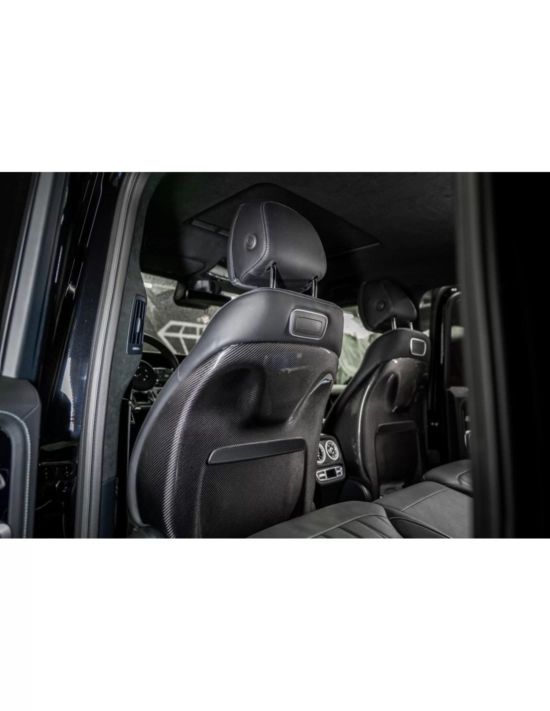  - Mercedes-Benz - Kolfiberinteriörklädsel ryggstödsskydd för Mercedes G-klass W463A - 2 - Förbättra din Mercedes G-klass W463A 