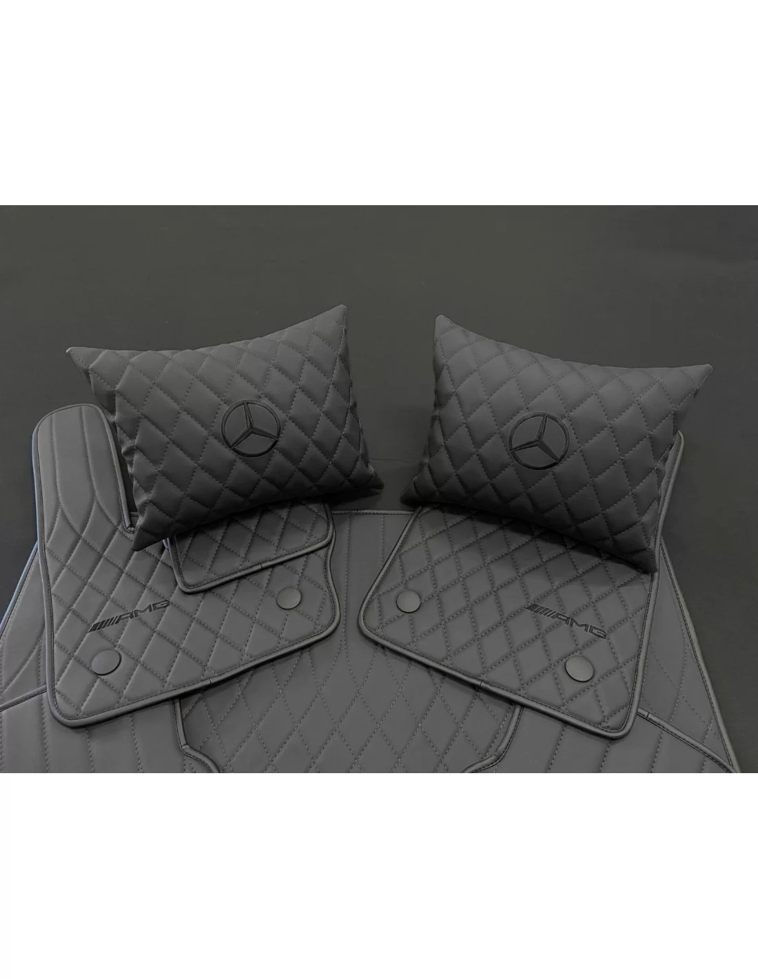  - Mercedes-Benz - Tapetes AMG PRETOS para Mercedes-Benz W463A - 4 - Eleve o interior do seu Mercedes-Benz W463A com os nossos t