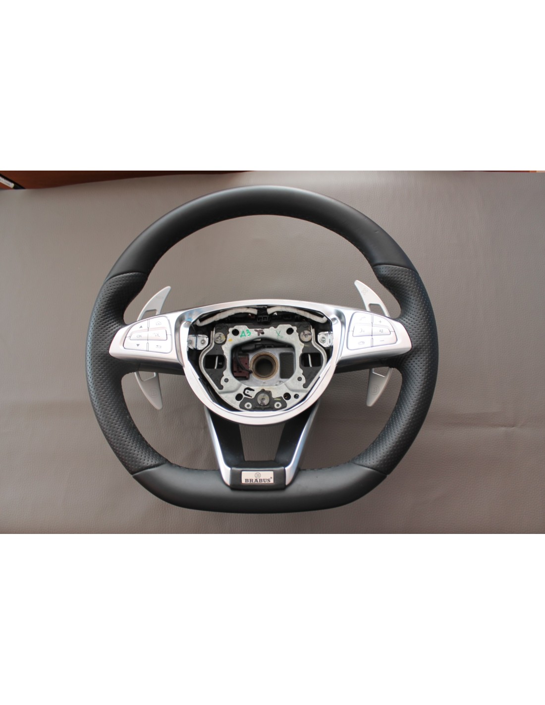 - Steering Wheels - Mercedes-Benz CLA CLS GLE Stuurwiel Leer - 1 - Upgrade uw Mercedes-Benz CLA, CLS, GLE met een premium leder  - Steering Wheels - Mercedes-Benz CLA CLS GLE Stuurwiel Leer - 1 - Upgrade uw Mercedes-Benz CLA, CLS, GLE met een premium leder