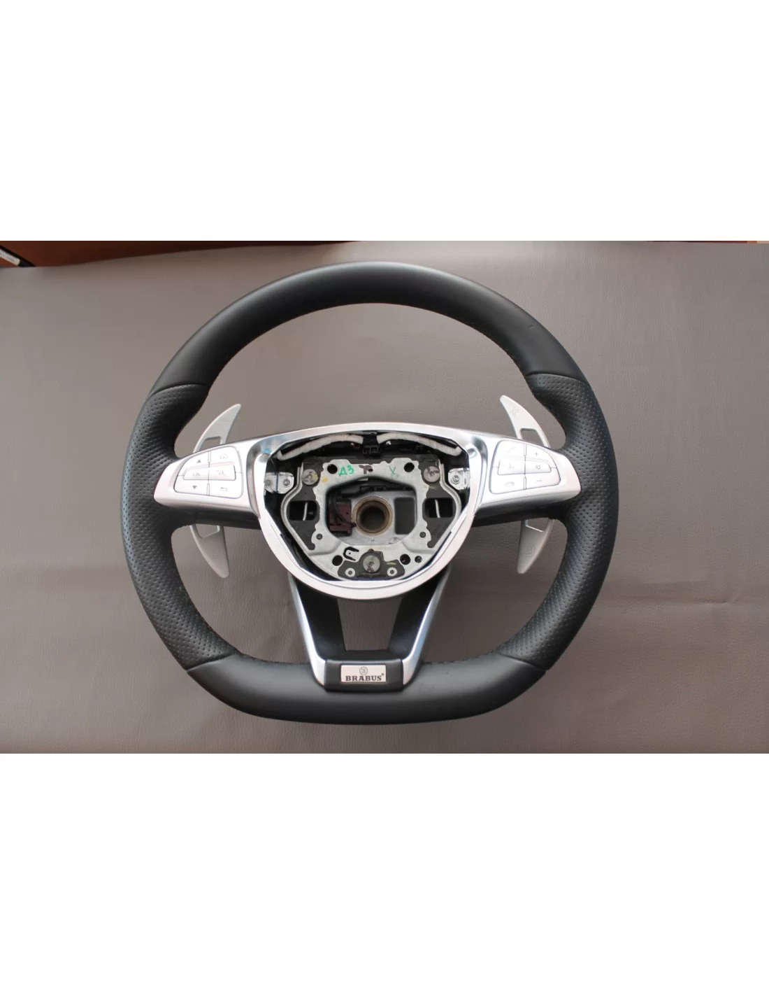 - Steering Wheels - Mercedes-Benz CLA CLS GLE Stuurwiel Leer - 1 - Upgrade uw Mercedes-Benz CLA, CLS, GLE met een premium leder  - Steering Wheels - Mercedes-Benz CLA CLS GLE Stuurwiel Leer - 1 - Upgrade uw Mercedes-Benz CLA, CLS, GLE met een premium leder