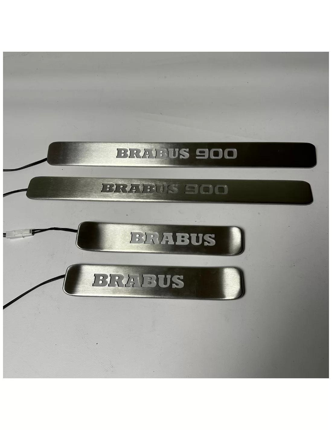 - Mercedes-Benz - Brabus 900 LED Verlichte Dorpels 4 stuks voor Mercedes-Benz W463A G-Klasse - 2 - Verfraai uw Mercedes-Benz W4 - Mercedes-Benz - Brabus 900 LED Verlichte Dorpels 4 stuks voor Mercedes-Benz W463A G-Klasse - 2 - Verfraai uw Mercedes-Benz W4