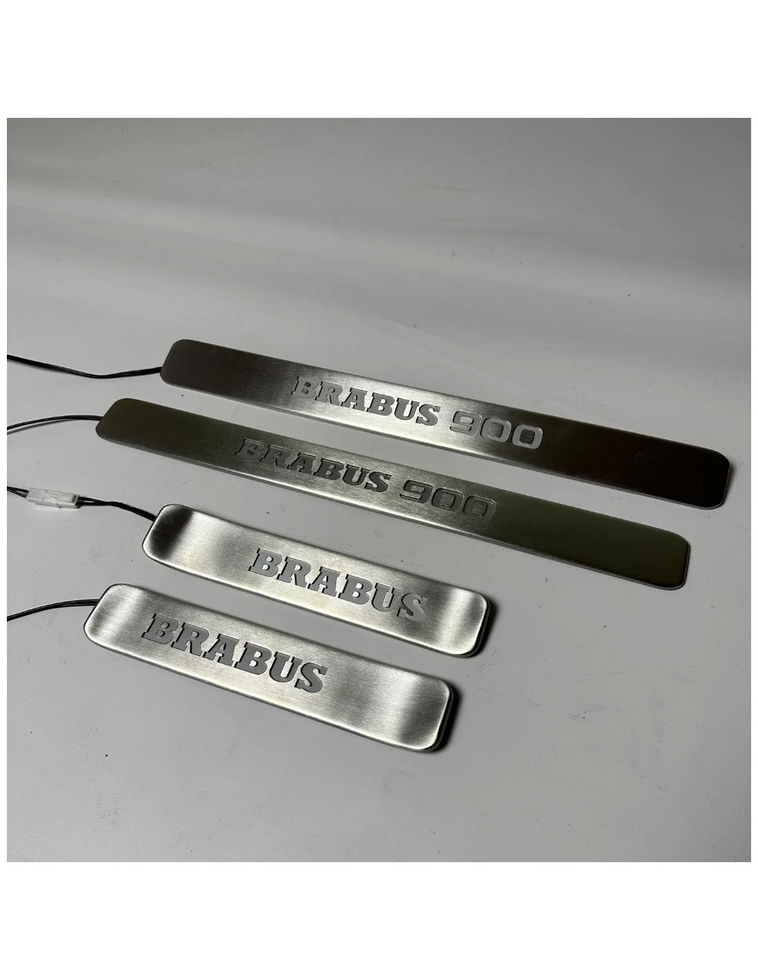 - Mercedes-Benz - Brabus 900 LED Verlichte Dorpels 4 stuks voor Mercedes-Benz W463A G-Klasse - 3 - Verfraai uw Mercedes-Benz W4 - Mercedes-Benz - Brabus 900 LED Verlichte Dorpels 4 stuks voor Mercedes-Benz W463A G-Klasse - 3 - Verfraai uw Mercedes-Benz W4