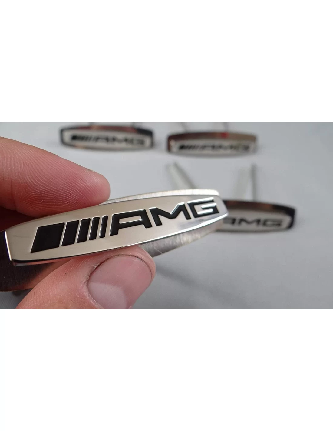 - logo & Emblems - Metallic AMG Sitze Emblem Abzeichen Logo-Set für Mercedes-Benz W463A G-Klasse - 2 - Kaufen Sie das metallisc  - logo & Emblems - Metallic AMG Sitze Emblem Abzeichen Logo-Set für Mercedes-Benz W463A G-Klasse - 2 - Kaufen Sie das metallisc