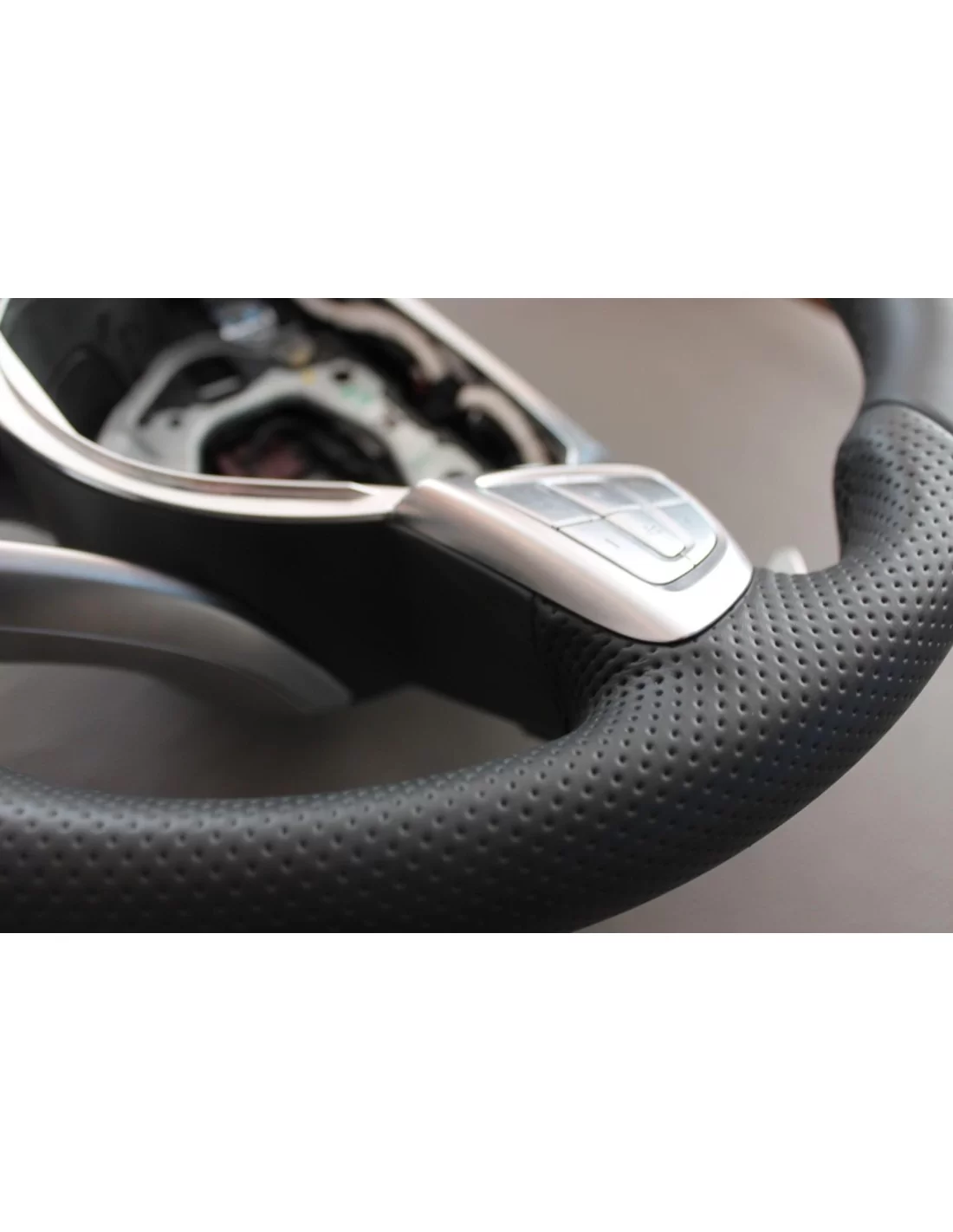 - Steering Wheels - Mercedes-Benz CLA CLS GLE Volante em pele - 10 - Actualize o seu Mercedes-Benz CLA, CLS, GLE com um volante - Steering Wheels - Mercedes-Benz CLA CLS GLE Volante em pele - 10 - Actualize o seu Mercedes-Benz CLA, CLS, GLE com um volante