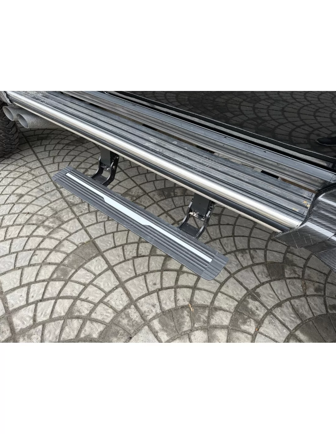 - Cars for Sale - Mercedes Benz W463 G63 AMG 6x6 - 15 - Scatenate una potenza e un lusso senza pari con la Mercedes Benz W463 G  - Cars for Sale - Mercedes Benz W463 G63 AMG 6x6 - 15 - Scatenate una potenza e un lusso senza pari con la Mercedes Benz W463 G