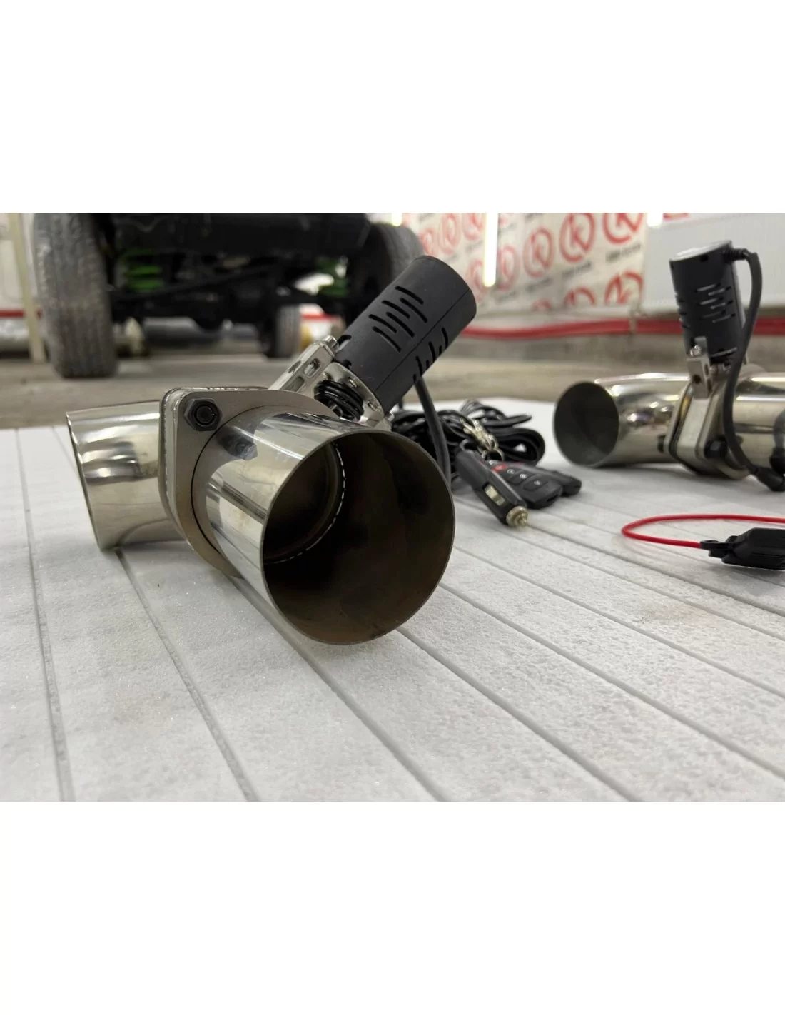  - Mercedes-Benz - メルセデスベンツ W463a W464 排気システム用電動リモートコントロールパワーバルブ - 4 - Mercedes-Benz メルセデスベンツ W463a W464 排気システム用電動リモートコントロールパワーバ