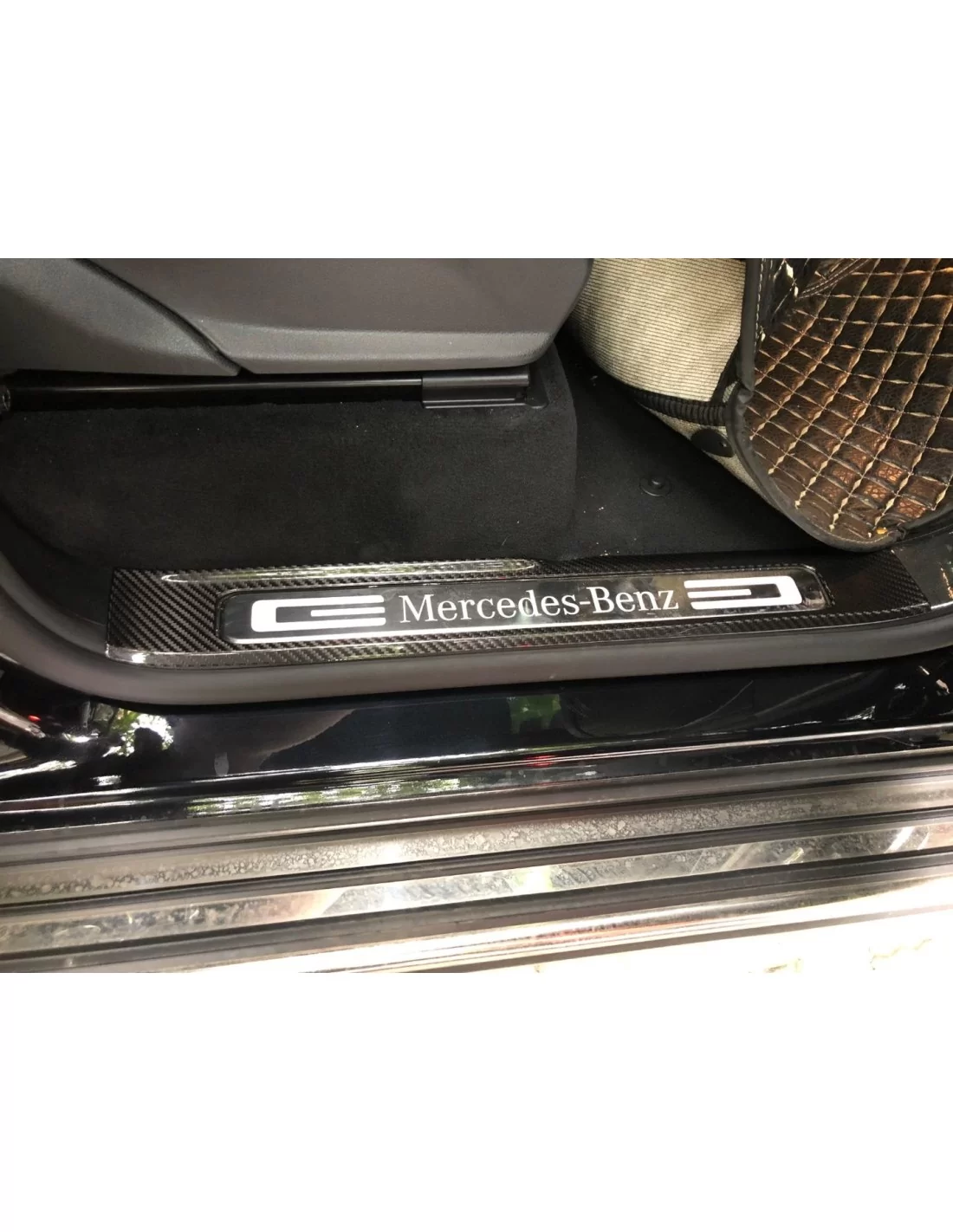  - Mercedes-Benz - Dörrtrösklar i kolfiber till Mercedes-Benz W463A W464 G-Klass 4 st - 3 - Förbättra din Mercedes-Benz W463A W4