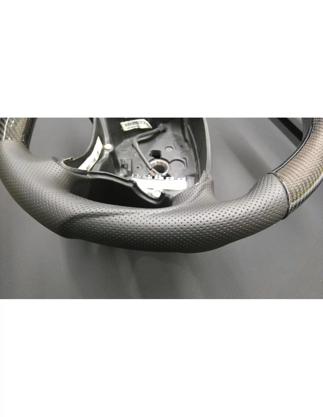 - Steering Wheels - Mercedes-Benz CLK E-Class G-Class W463 W209 W211 Steering Wheel - 5 - Transform your driving experience wit  - Steering Wheels - Mercedes-Benz CLK E-Class G-Class W463 W209 W211 Steering Wheel - 5 - Transform your driving experience wit