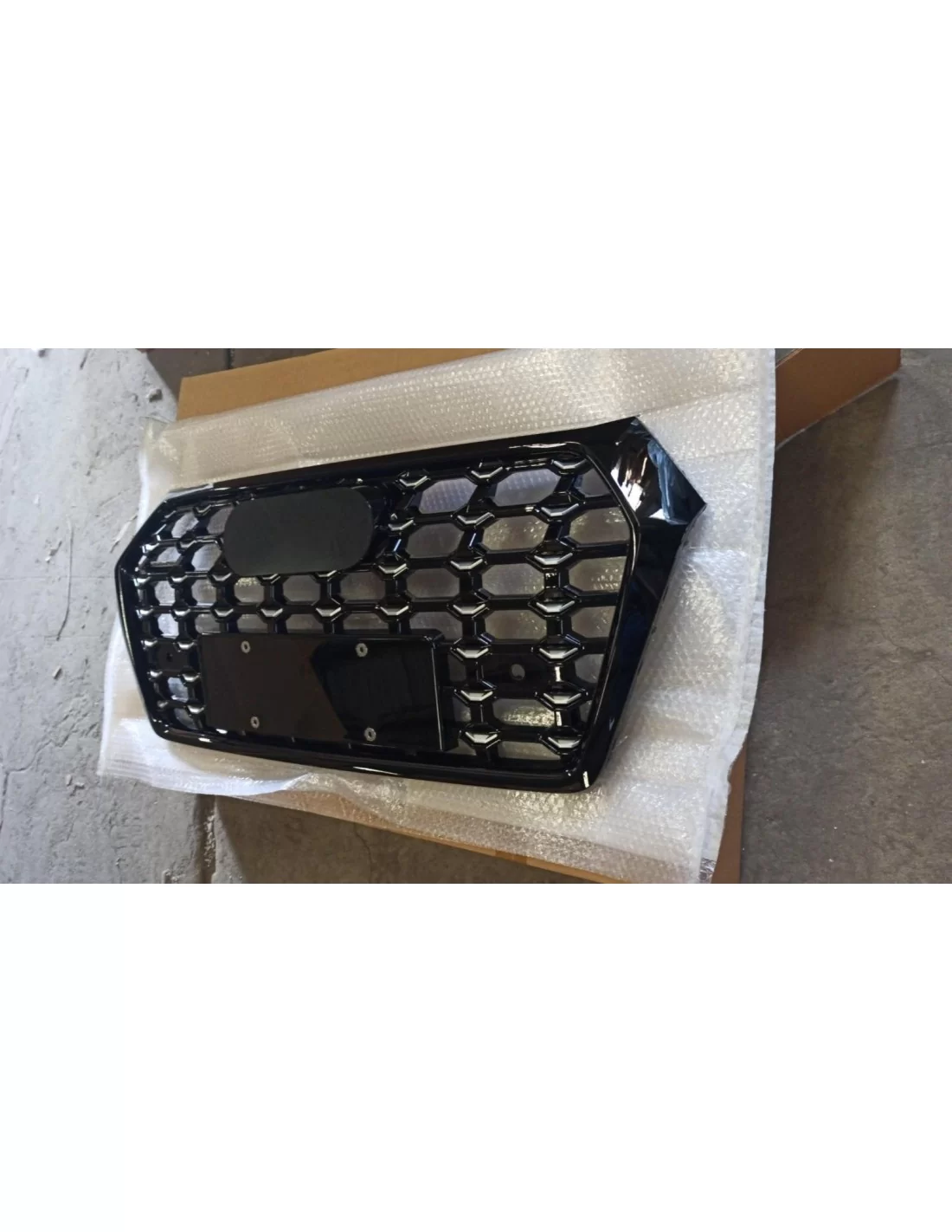 - Audi - Frontstoßstange Kühlergrill Limited Edition für Audi Q5 2019+ - 4 - Rüsten Sie Ihren Audi Q5 (2019+) mit unserem limit - Audi - Frontstoßstange Kühlergrill Limited Edition für Audi Q5 2019+ - 4 - Rüsten Sie Ihren Audi Q5 (2019+) mit unserem limit