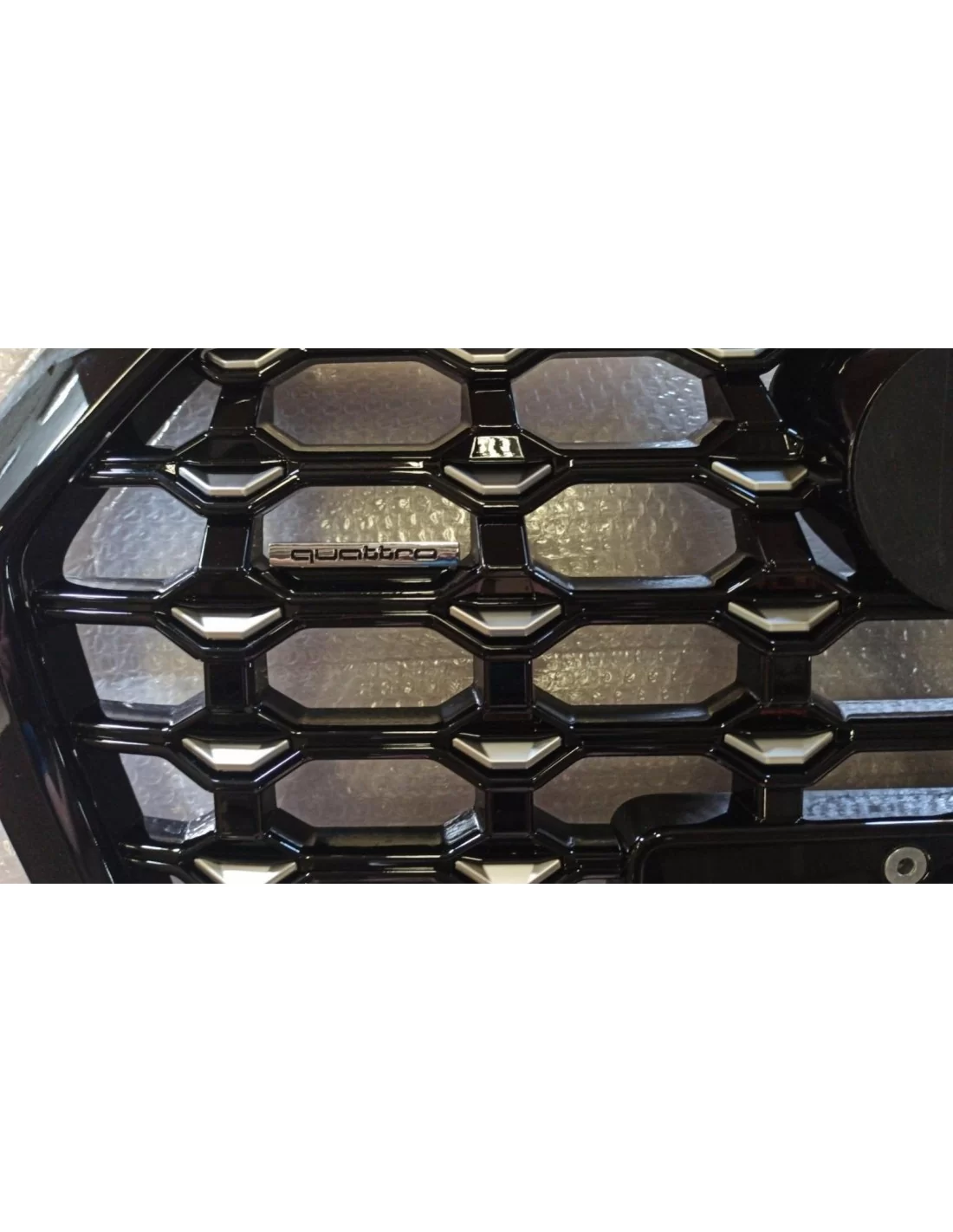 - Audi - Frontstoßstange Kühlergrill Limited Edition für Audi Q5 2019+ - 7 - Rüsten Sie Ihren Audi Q5 (2019+) mit unserem limit - Audi - Frontstoßstange Kühlergrill Limited Edition für Audi Q5 2019+ - 7 - Rüsten Sie Ihren Audi Q5 (2019+) mit unserem limit