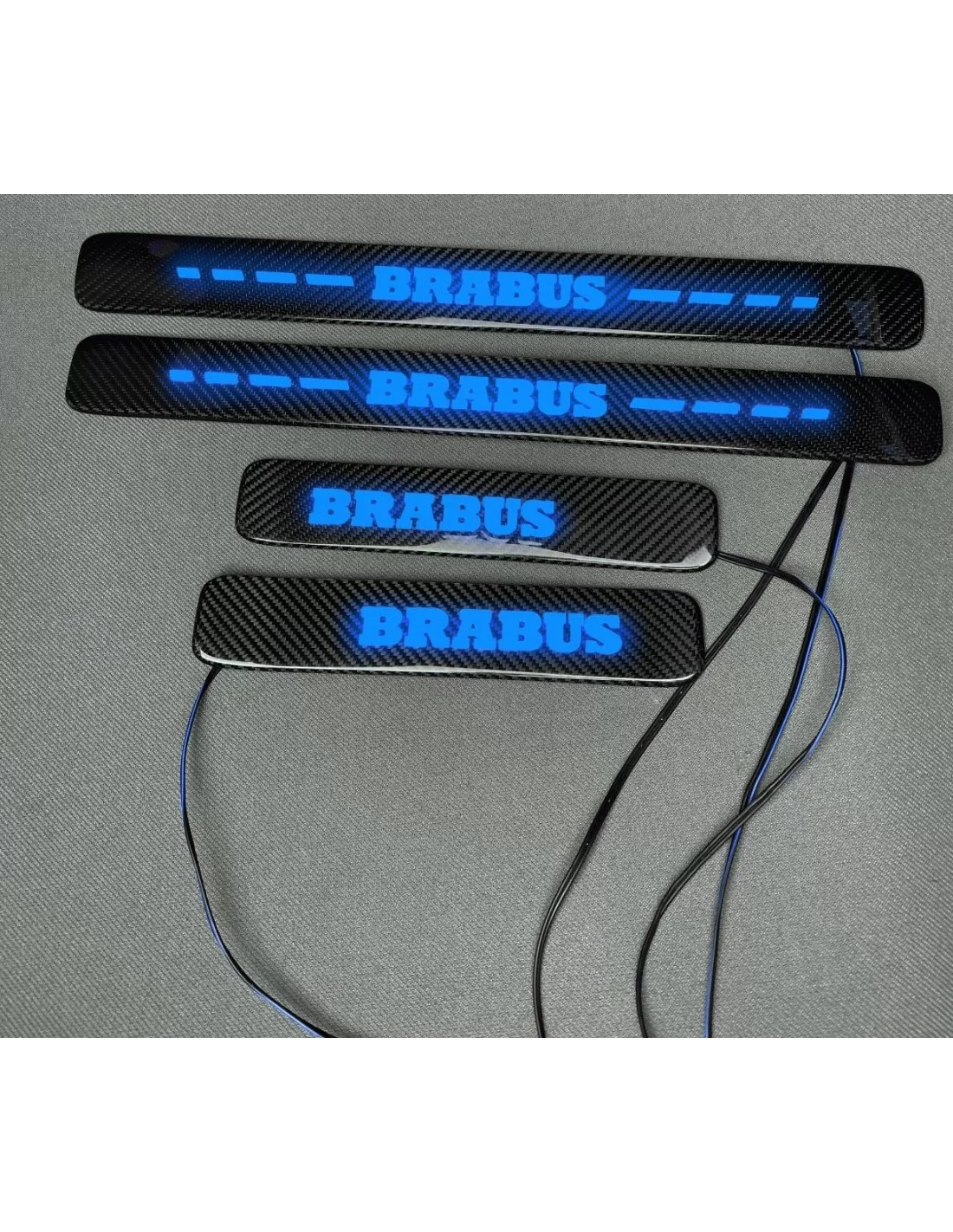 - Mercedes Benz - Fibre de carbone Brabus LED BLUE Seuils de porte éclairés 4 pcs pour Mercedes-Benz W463A W464 Classe G - 3 -   - Mercedes Benz - Fibre de carbone Brabus LED BLUE Seuils de porte éclairés 4 pcs pour Mercedes-Benz W463A W464 Classe G - 3 -